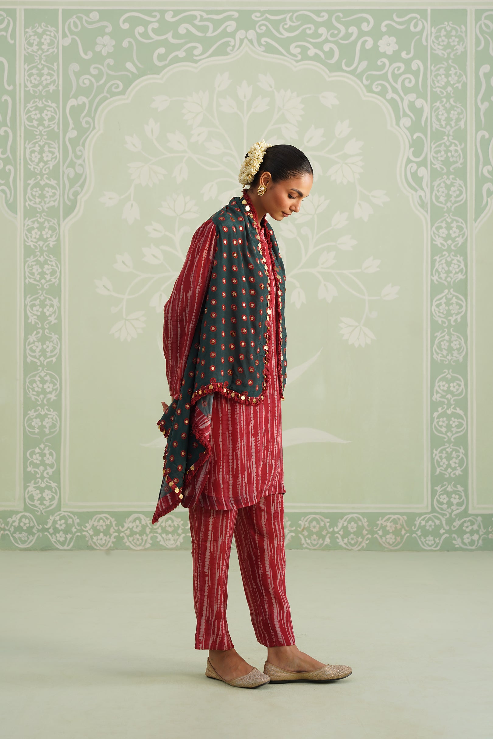 Riana Embroidered Crepe Matching Set