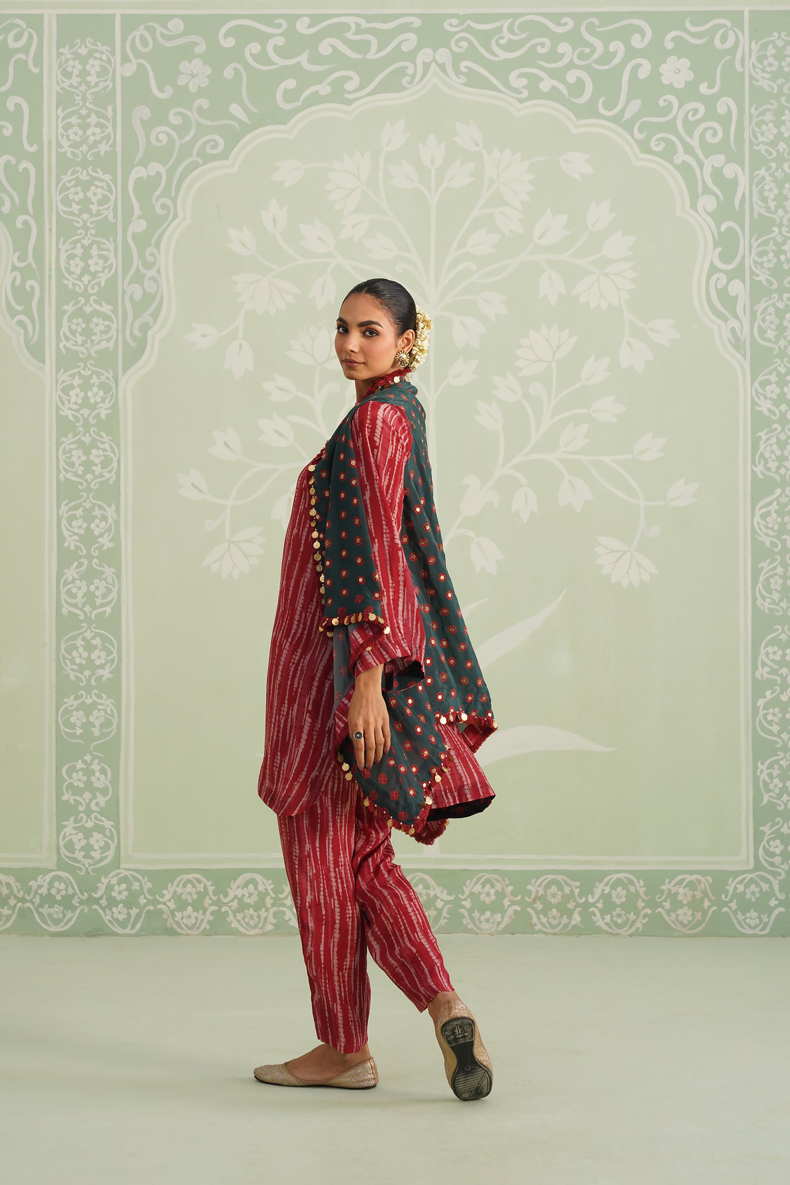 Riana Embroidered Crepe Matching Set
