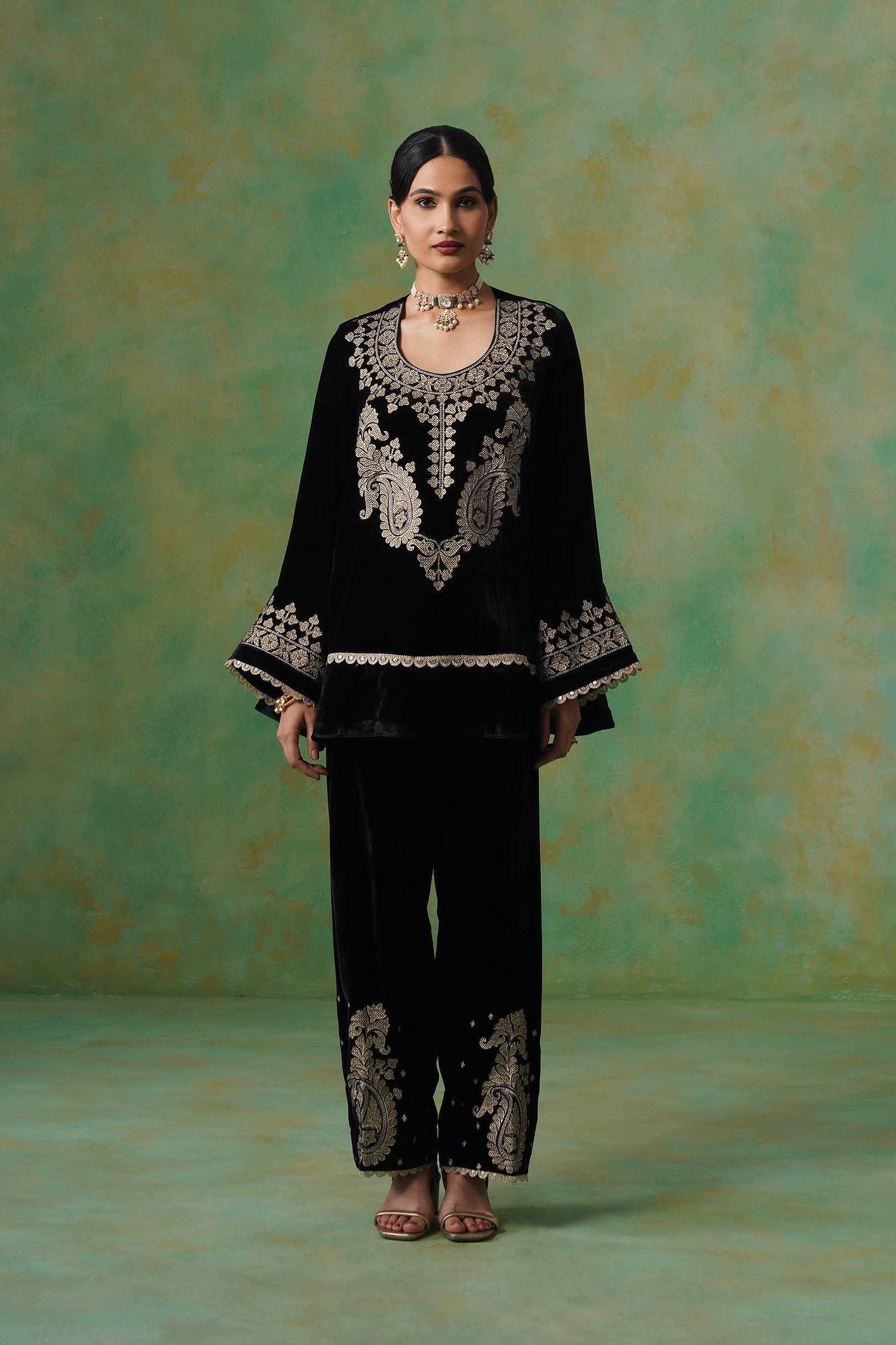 Kavya Embroidered Velvet Suit Set