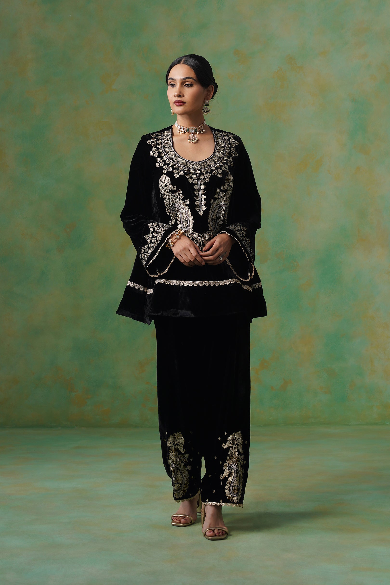 Kavya Embroidered Velvet Suit Set