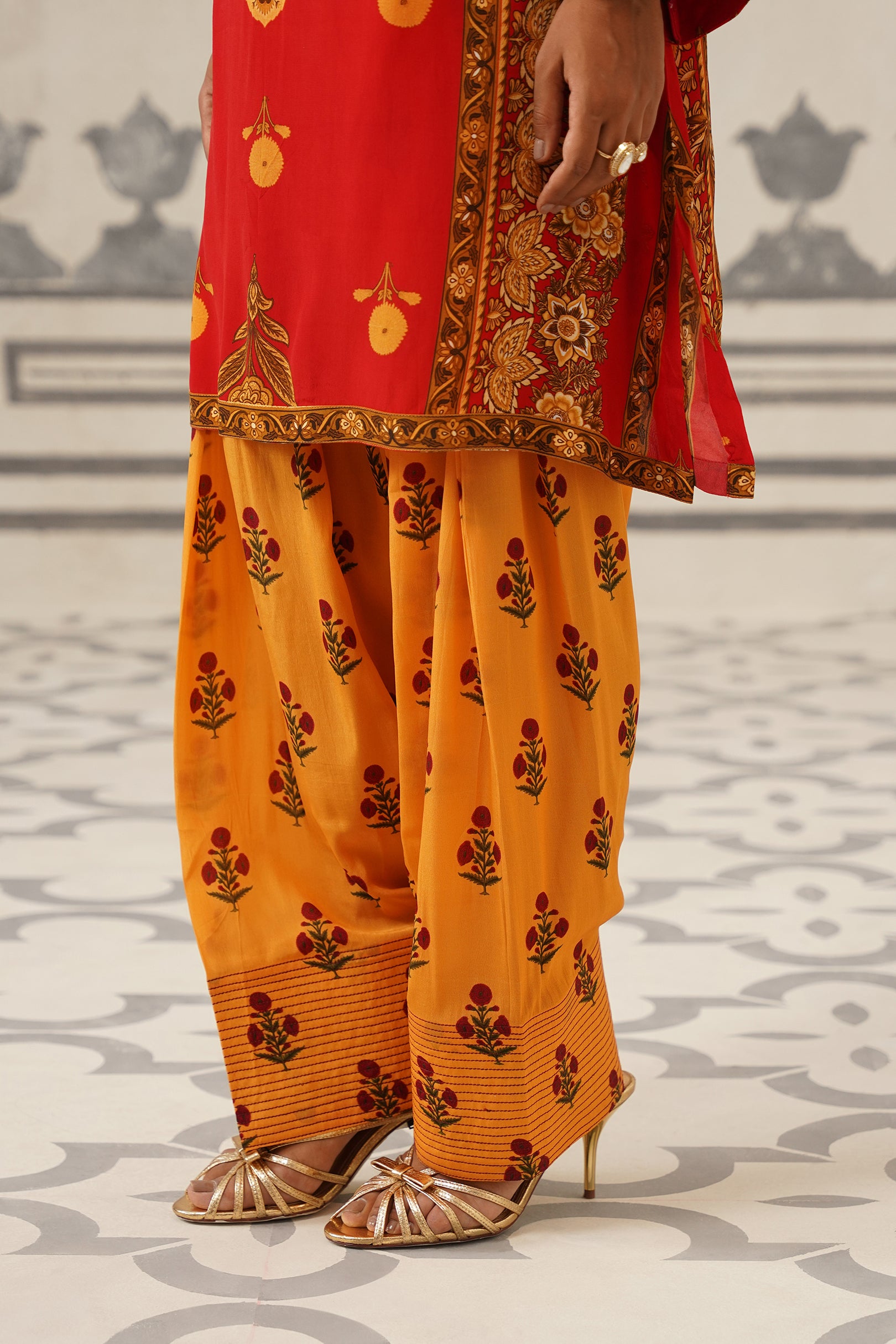 Vanya Crepe Printed Suit Set