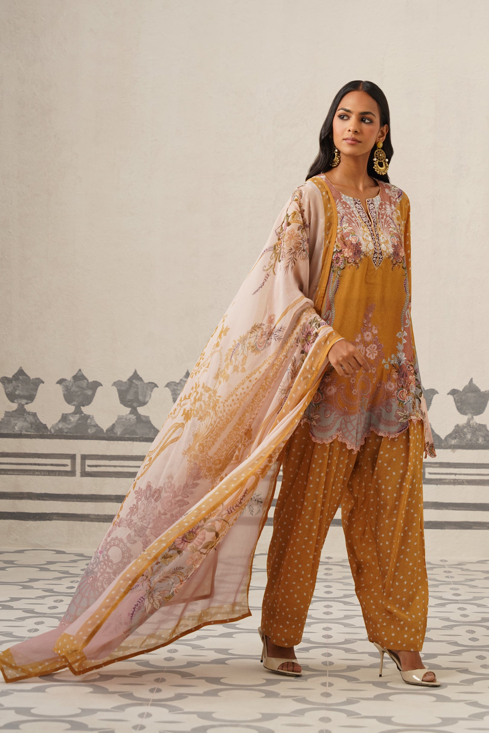 Roma Crepe Printed Scalloped Matching Set
