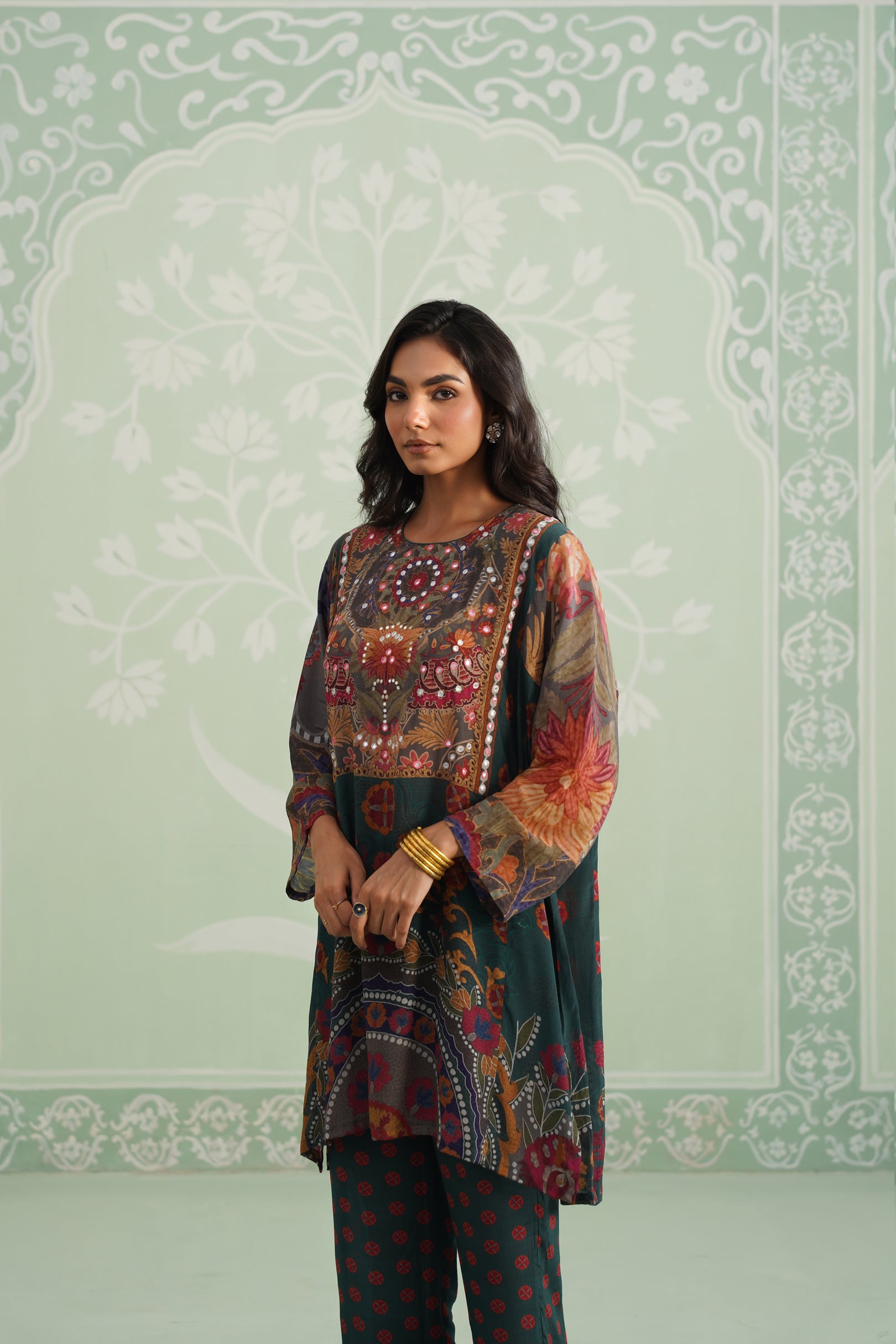 Kinni Printed Hand Embroidered Crepe Matching Set
