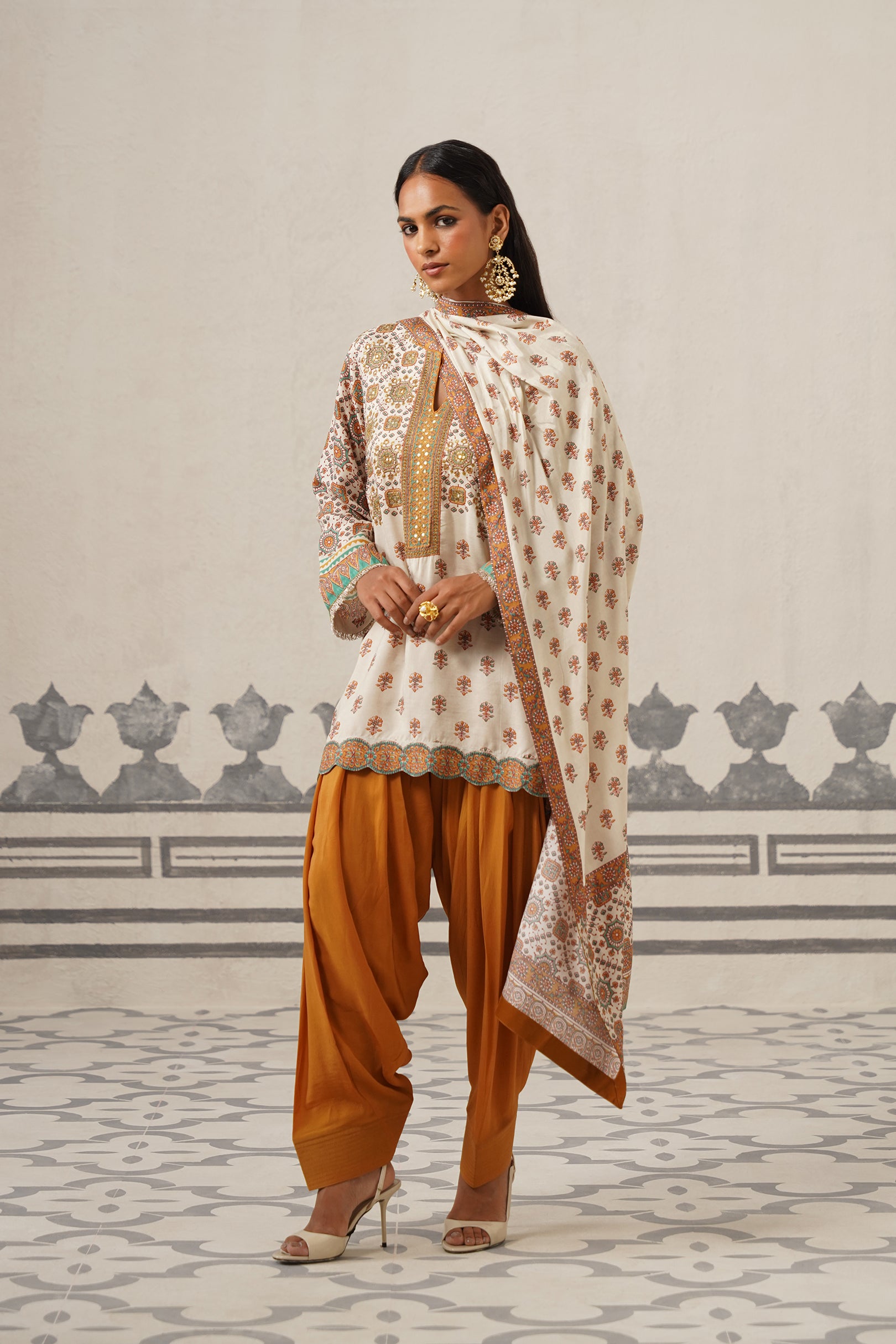 Maham Muslin Printed Suit Set