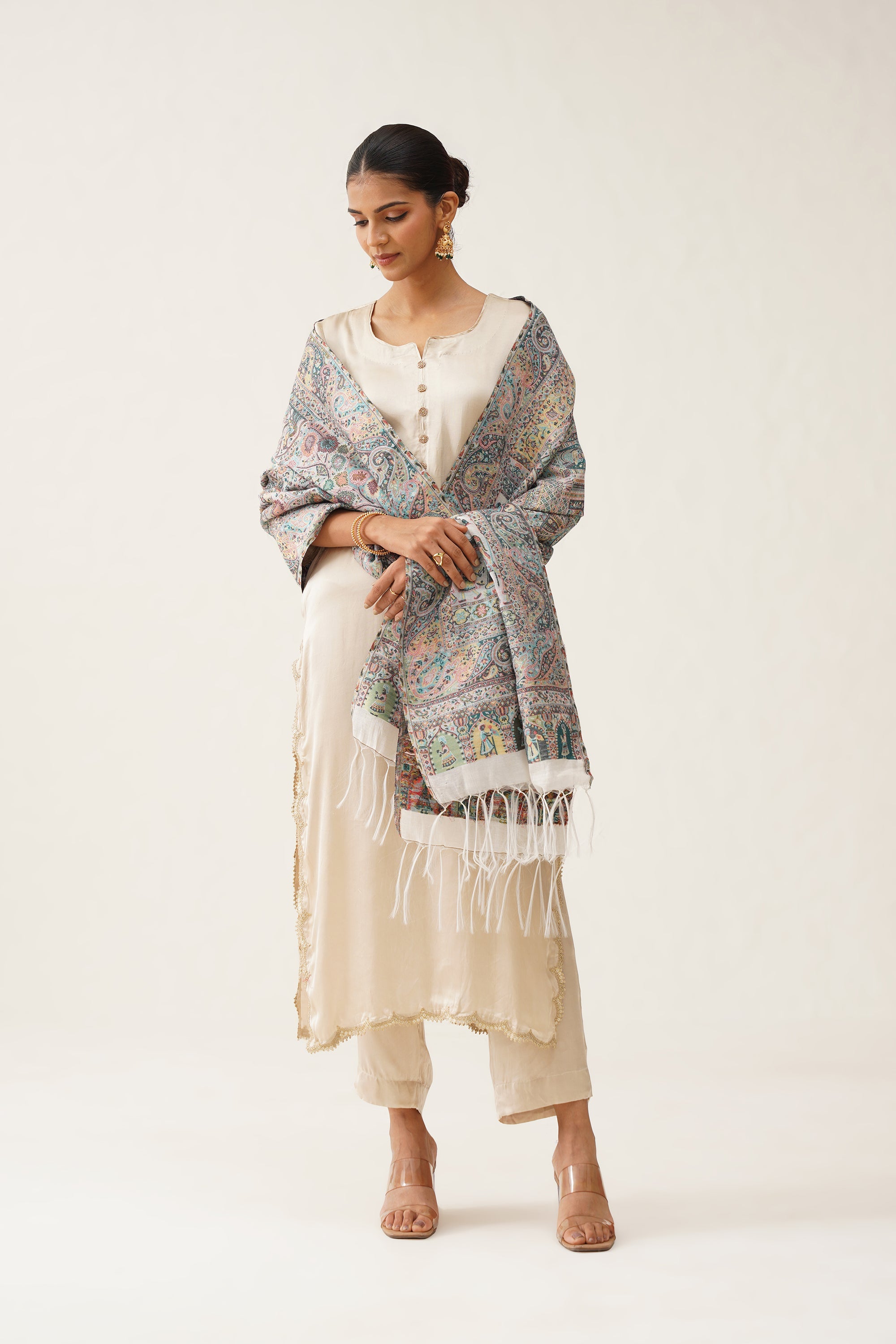 Kareena Kaani Dupatta With Tassels - Neetika Chopra