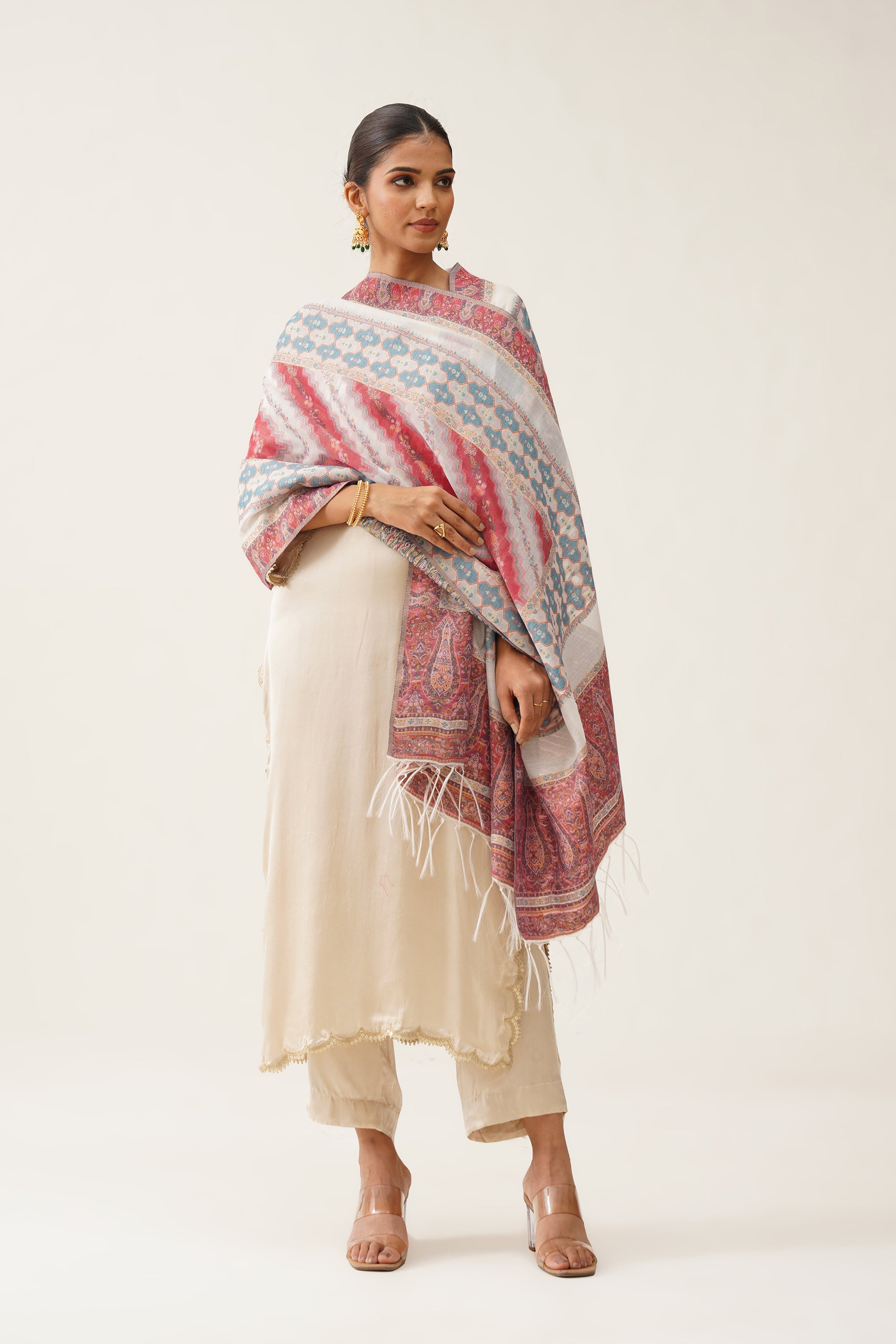 Mallika Kaani Dupatta With Tassels - Neetika Chopra