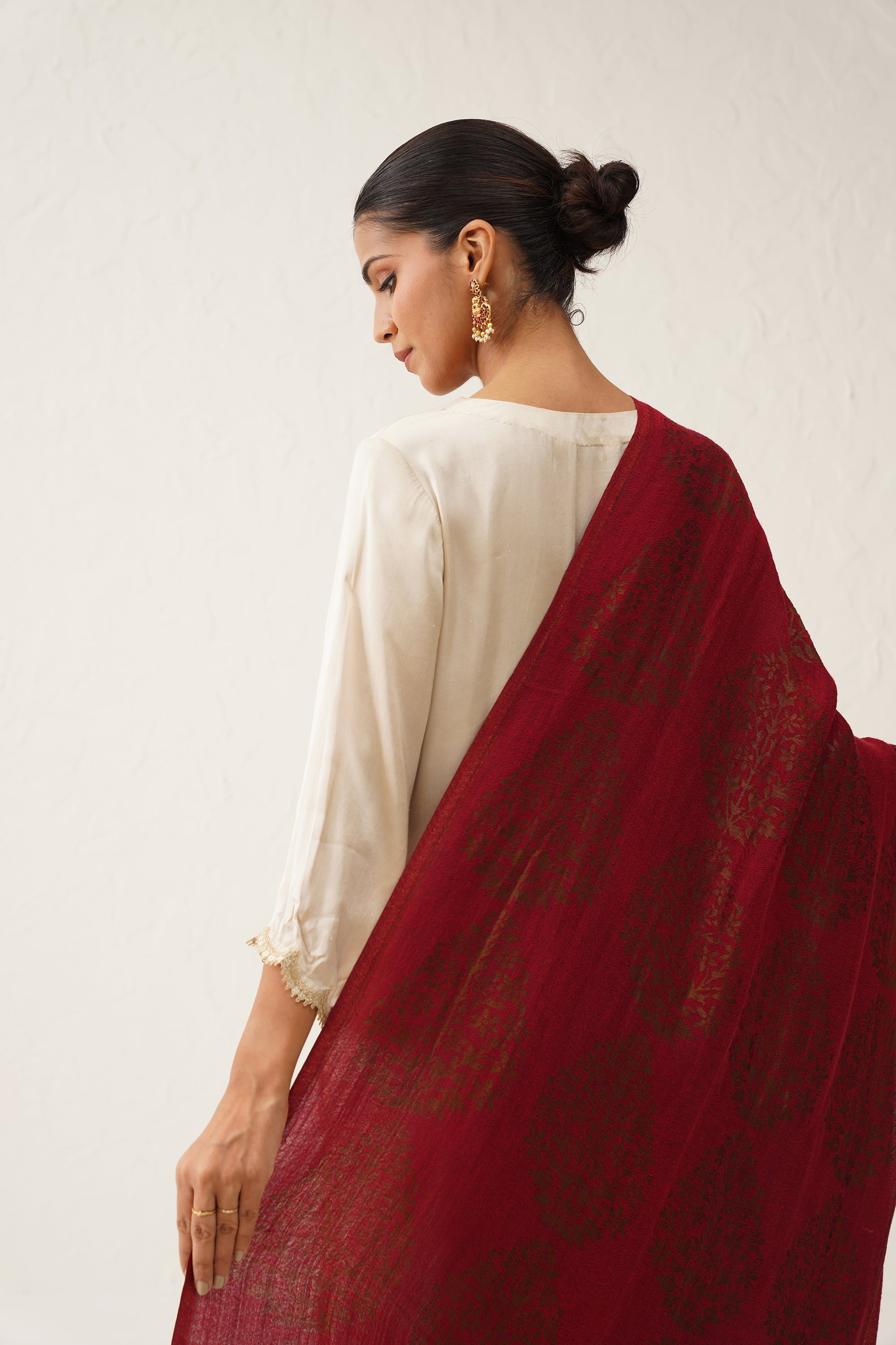 Falak Moonlight Woollen Shawl - Neetika Chopra