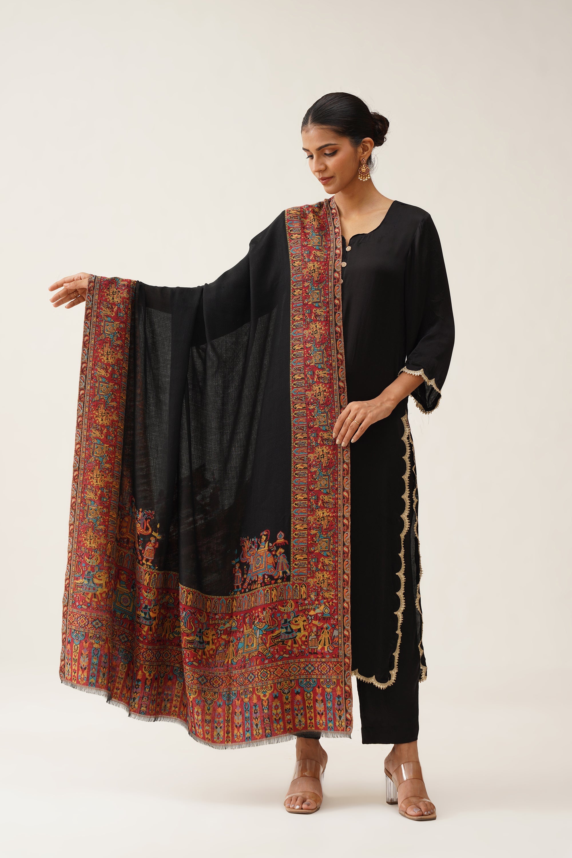 Siya Kaani Woollen Shawl - Neetika Chopra