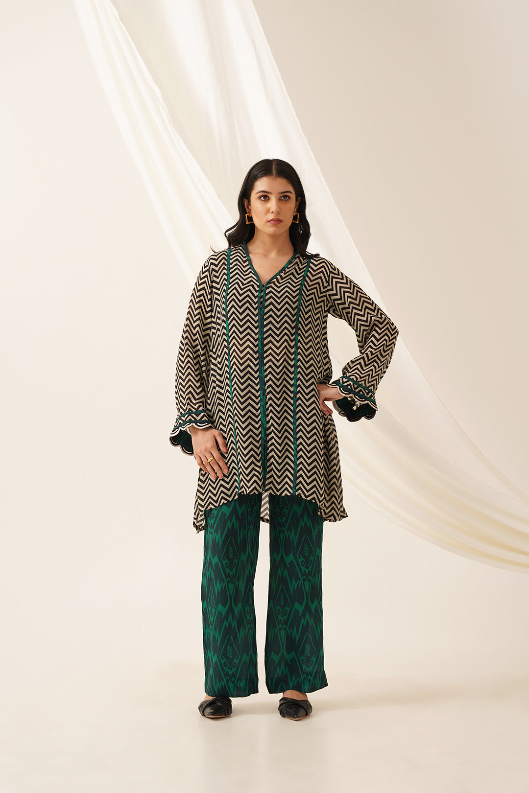 Wogue Crepe Matching Set - Neetika Chopra