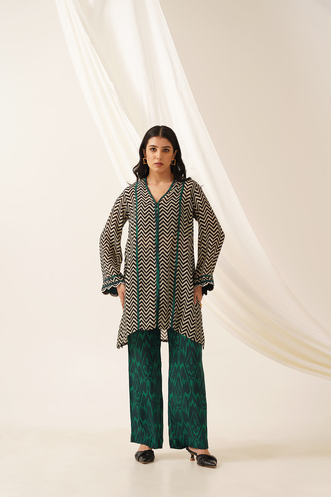 Wogue Crepe Matching Set - Neetika Chopra
