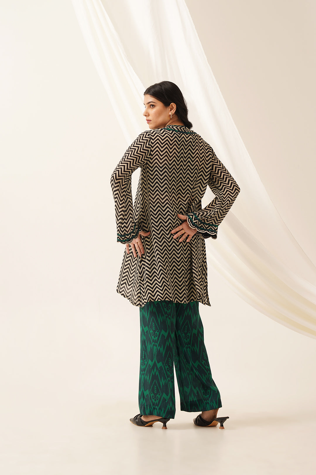 Wogue Crepe Matching Set - Neetika Chopra