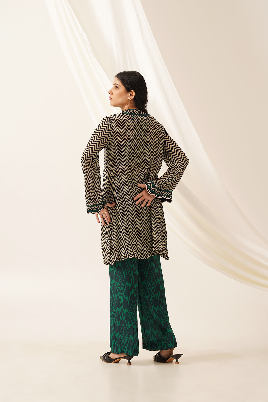 Wogue Crepe Matching Set - Neetika Chopra
