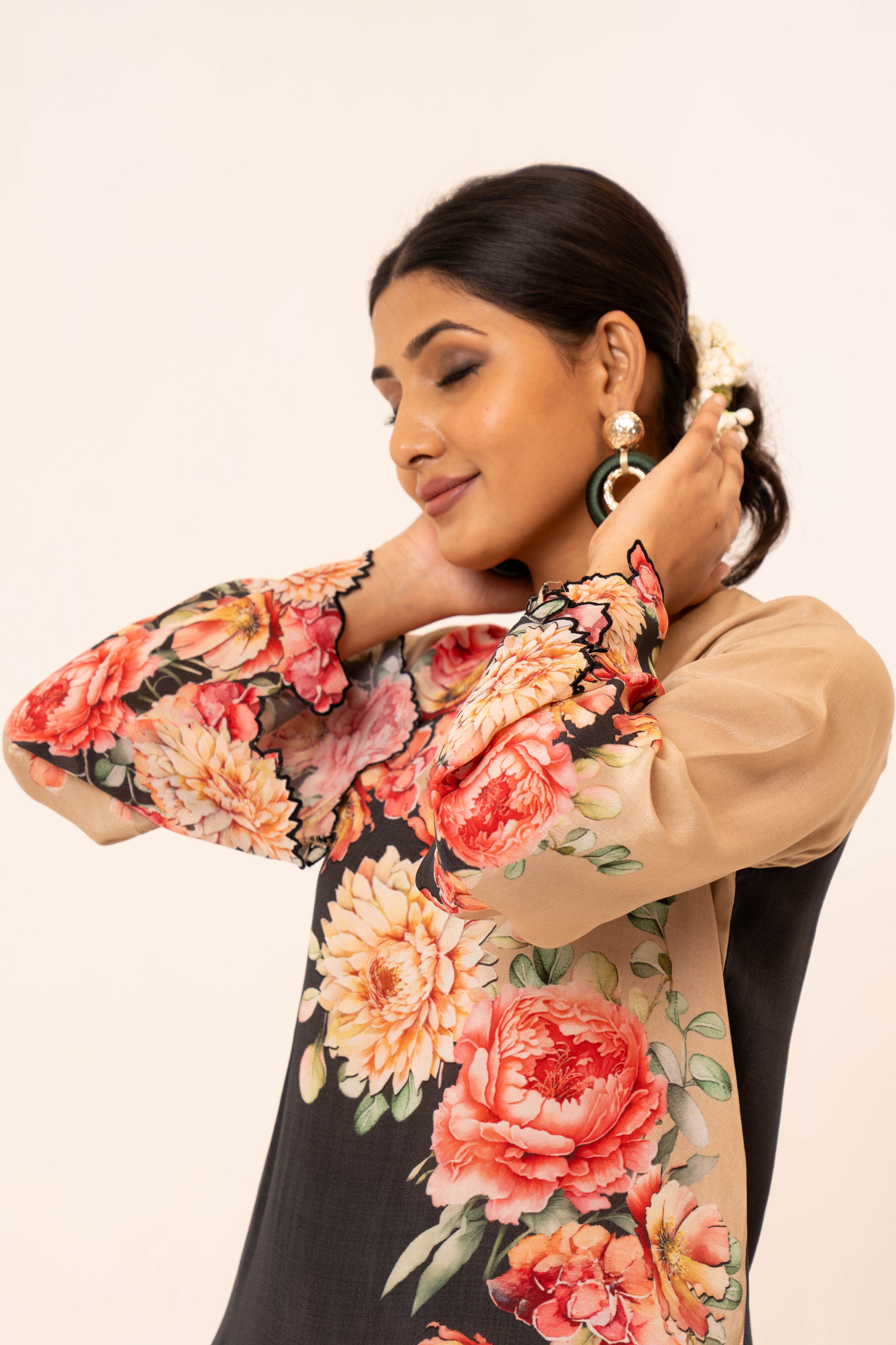 Inayat Indowestern Set - Neetika Chopra