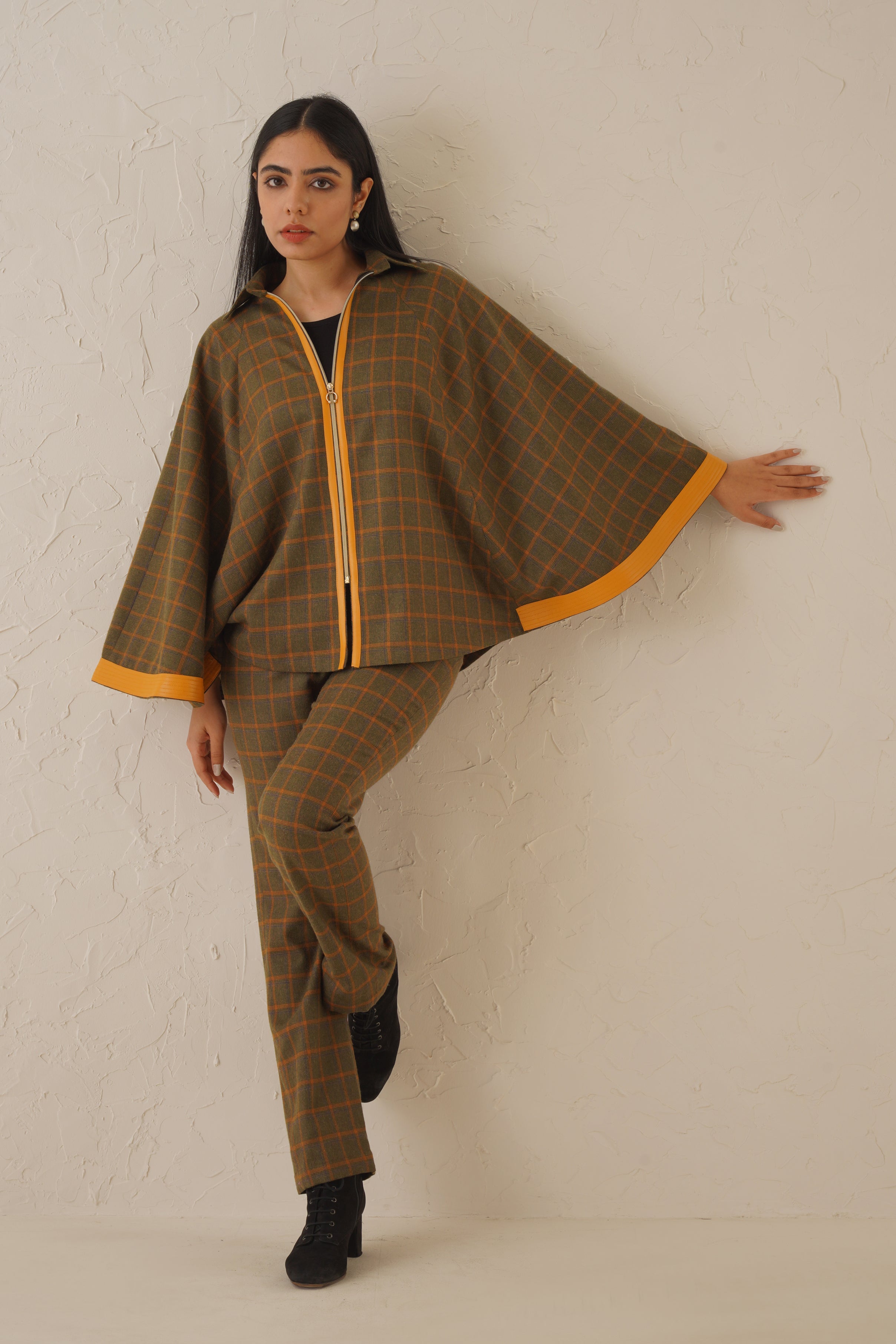 Iroko Cape Set - Neetika Chopra