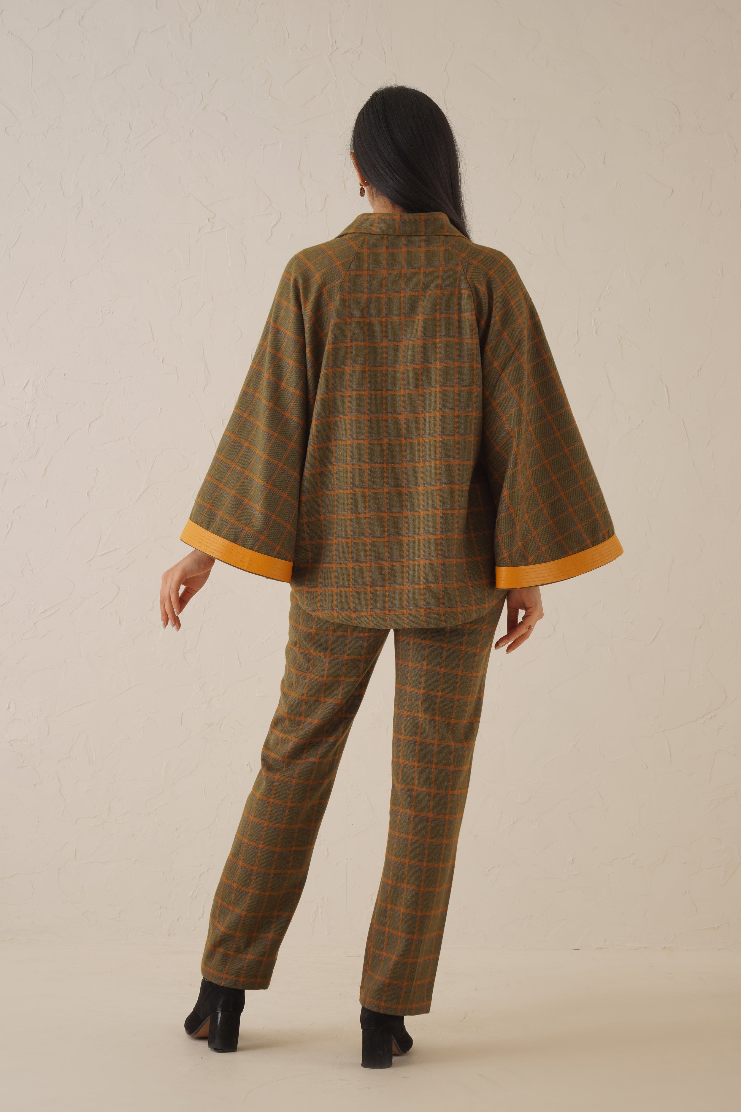 Iroko Cape Set - Neetika Chopra