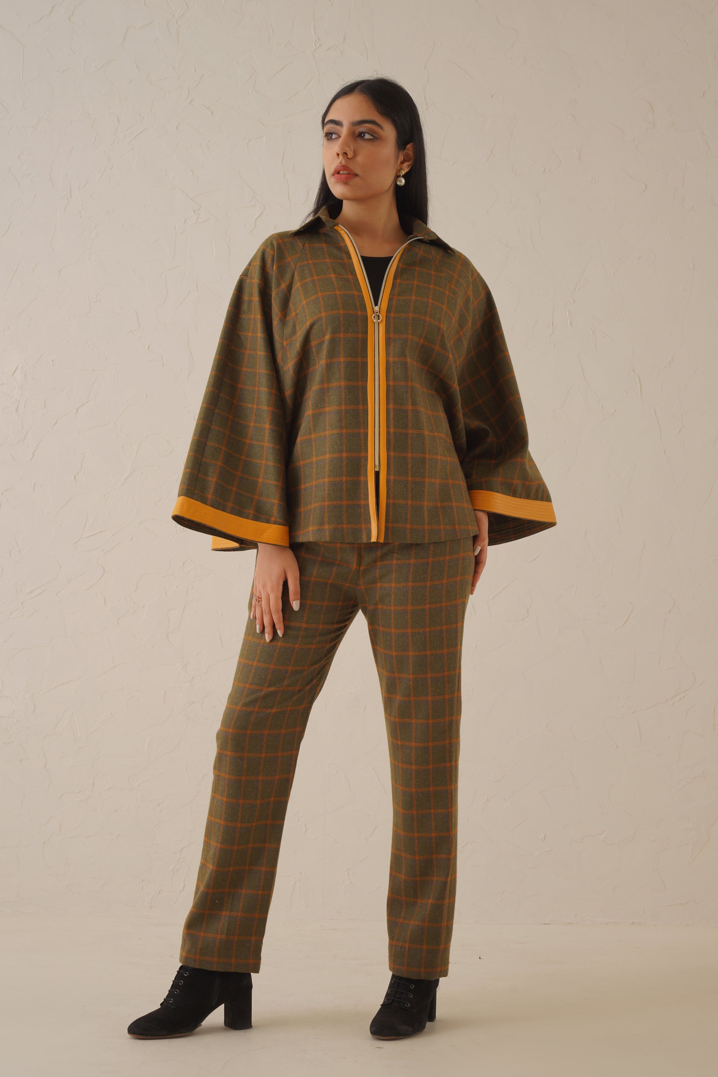 Iroko Cape Set - Neetika Chopra