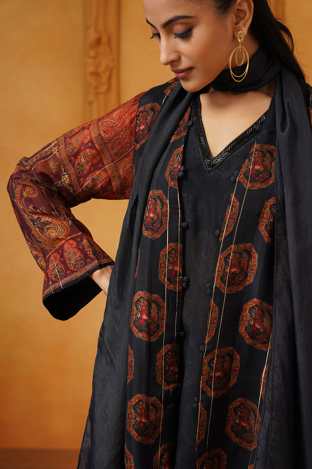 Sureena Crepe Matching Set With Stole - Neetika Chopra