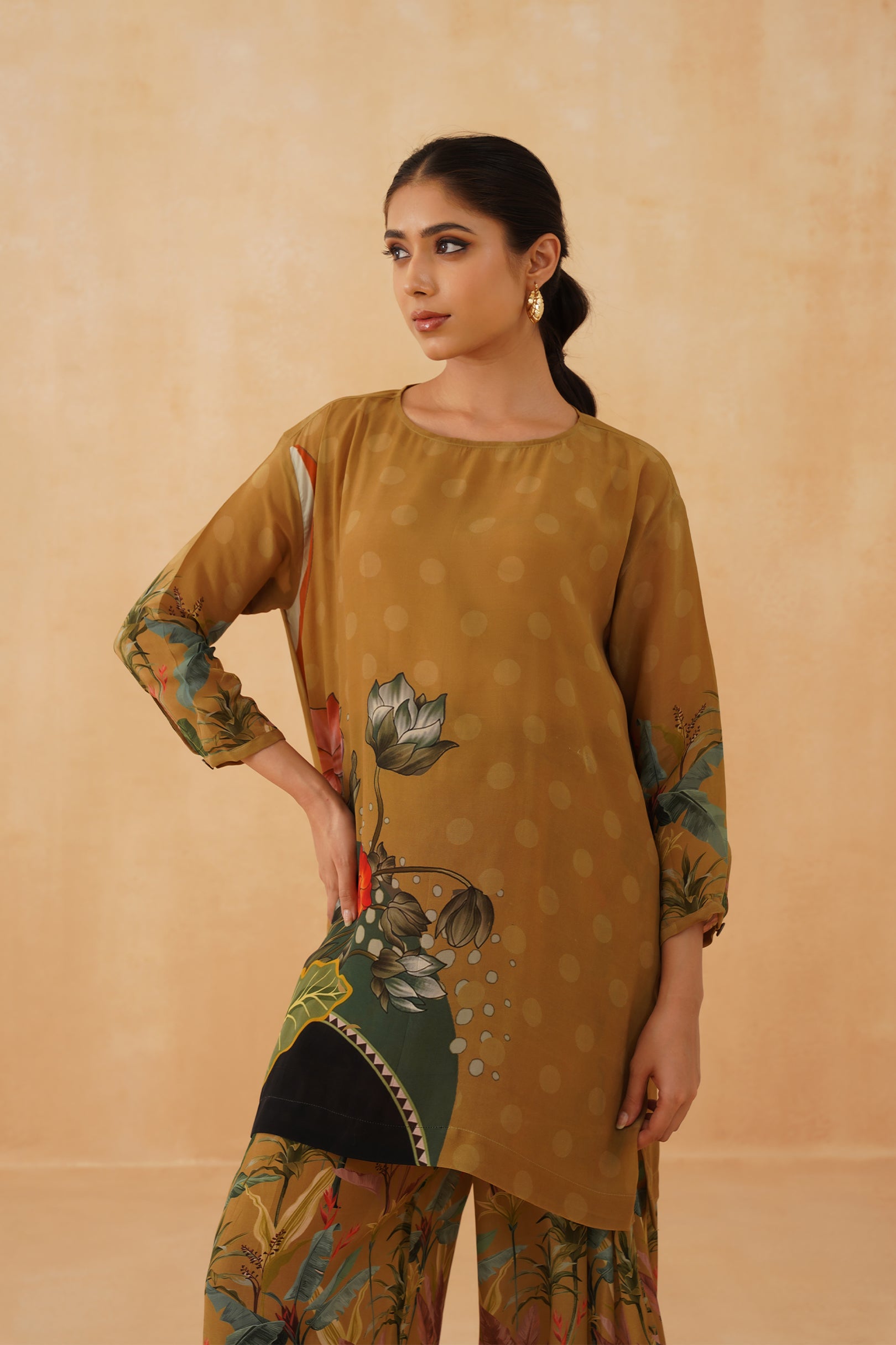 Zinia Linen Crepe Matching Set - Neetika Chopra