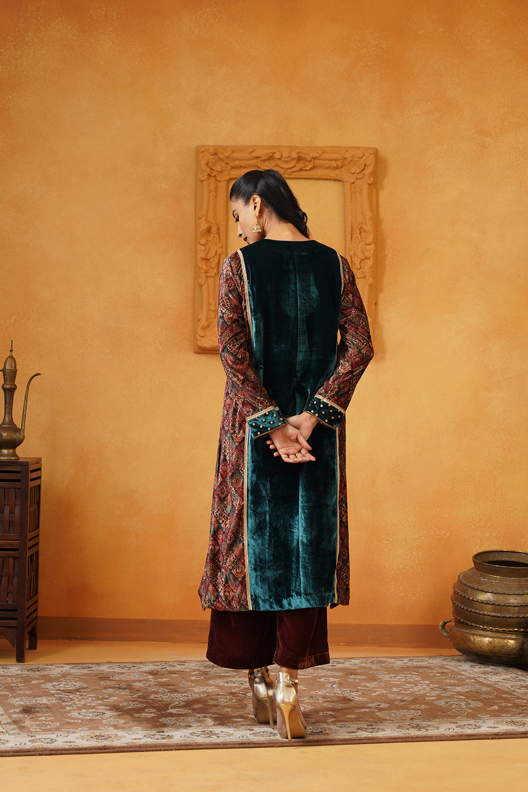 Amina Velvet Hand Embroidered Kurta Set - Neetika Chopra