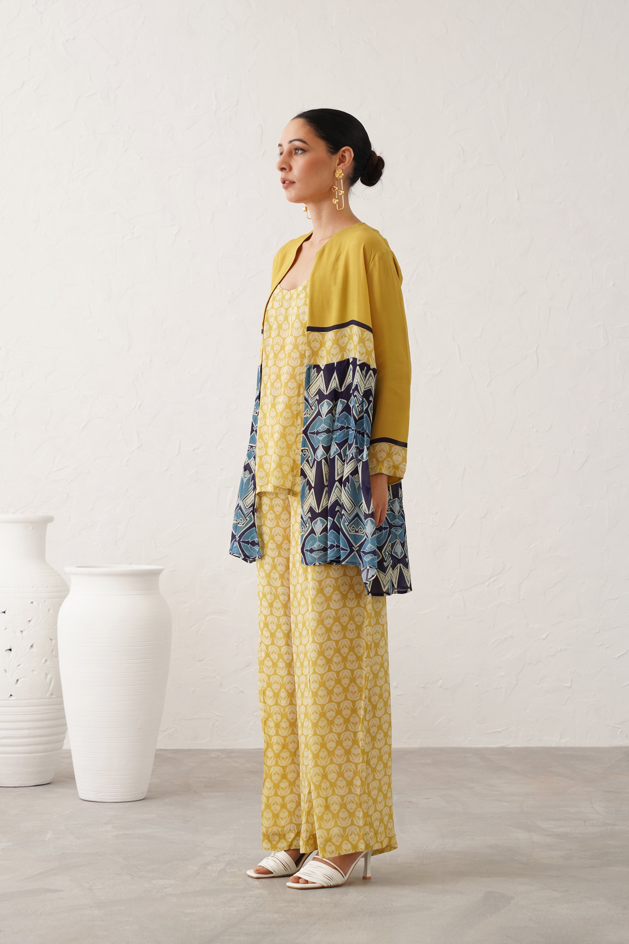 Daisy Daze Printed Crepe Set - Neetika Chopra