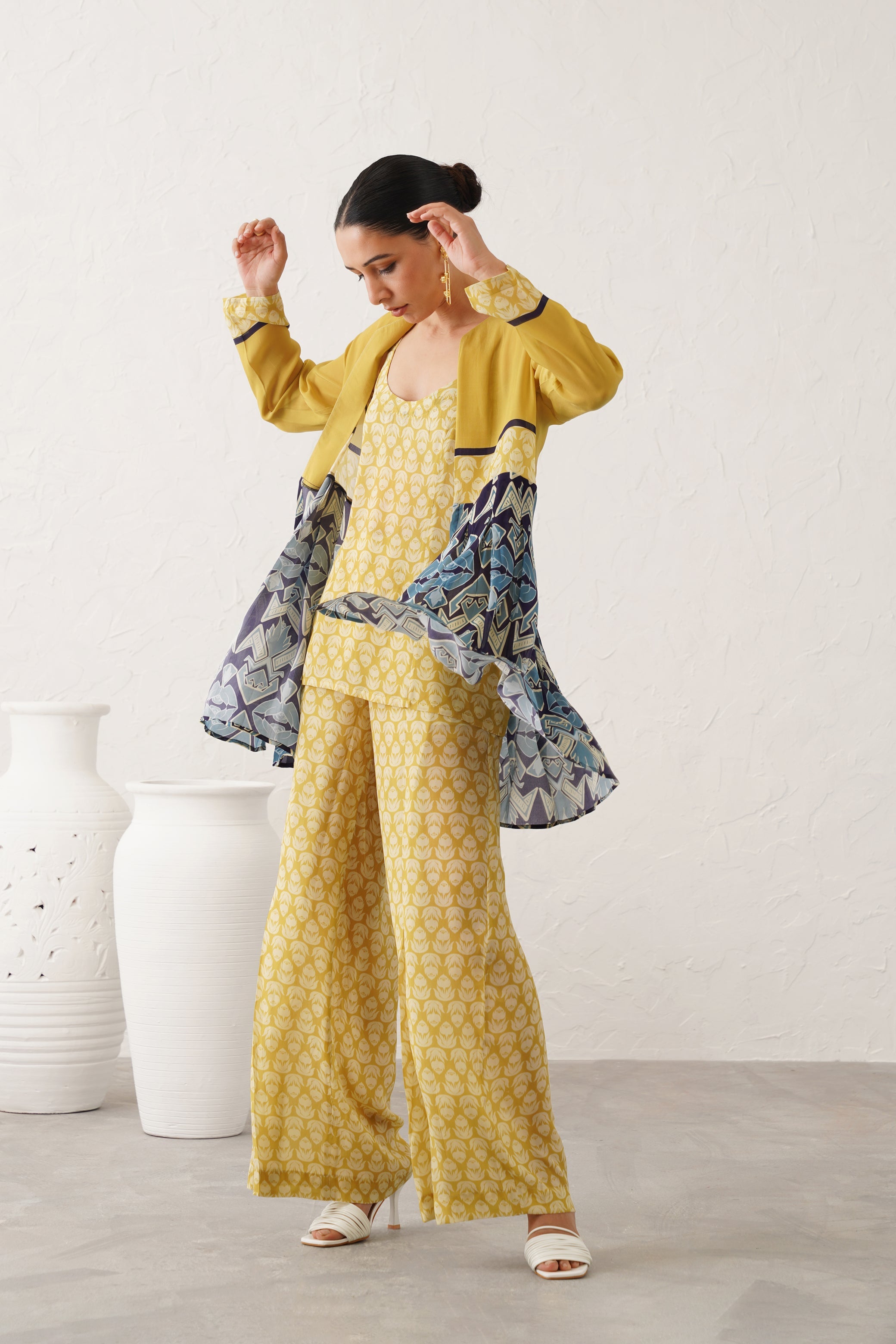 Daisy Daze Printed Crepe Set - Neetika Chopra