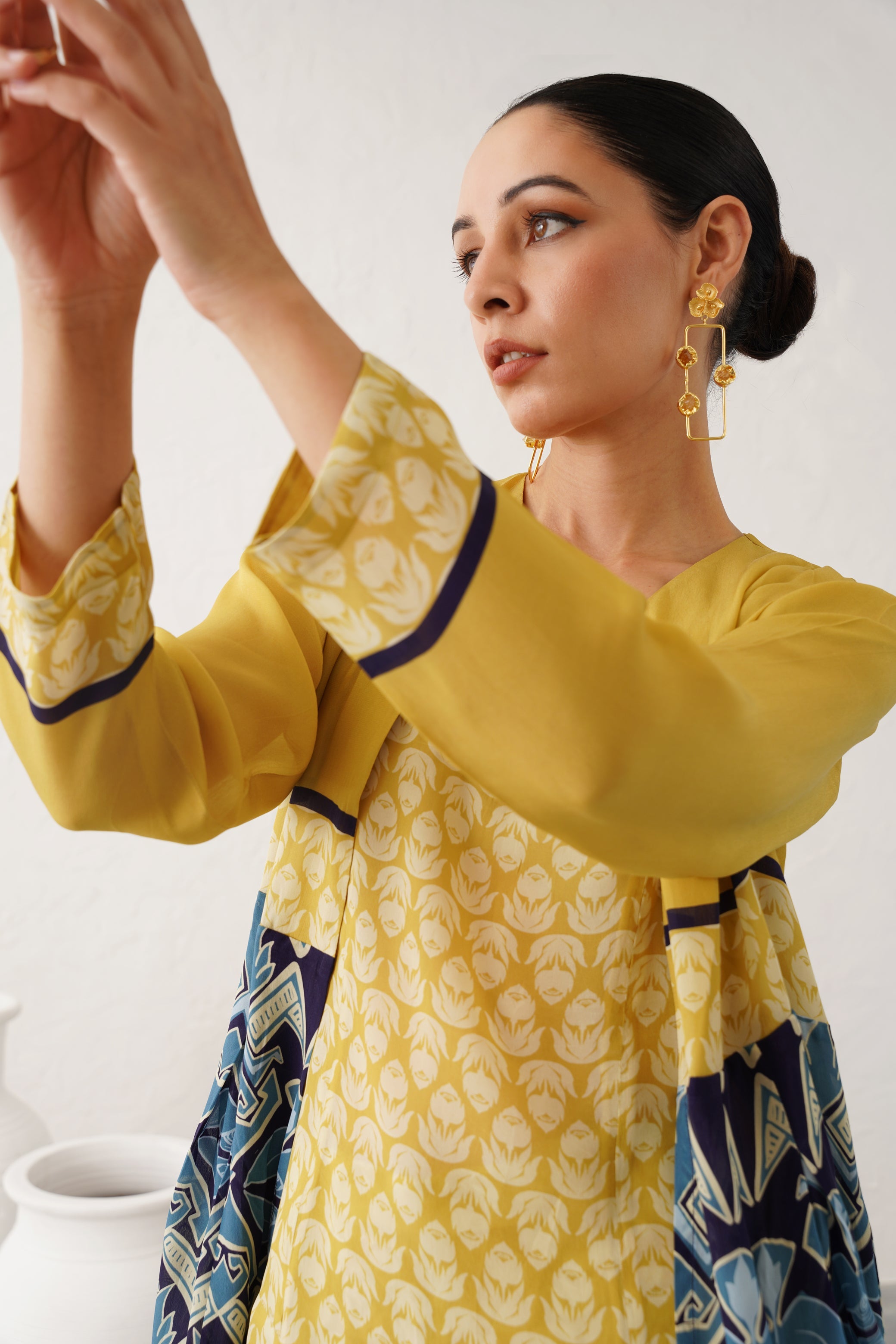 Daisy Daze Printed Crepe Set - Neetika Chopra
