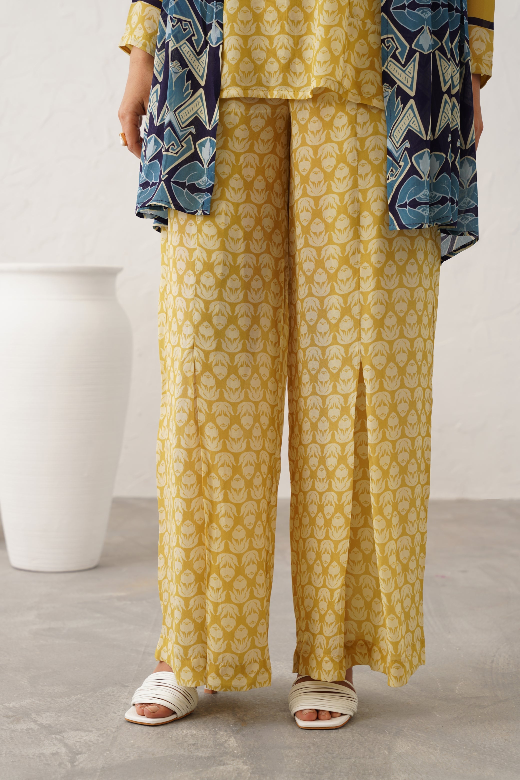 Daisy Daze Printed Crepe Set - Neetika Chopra