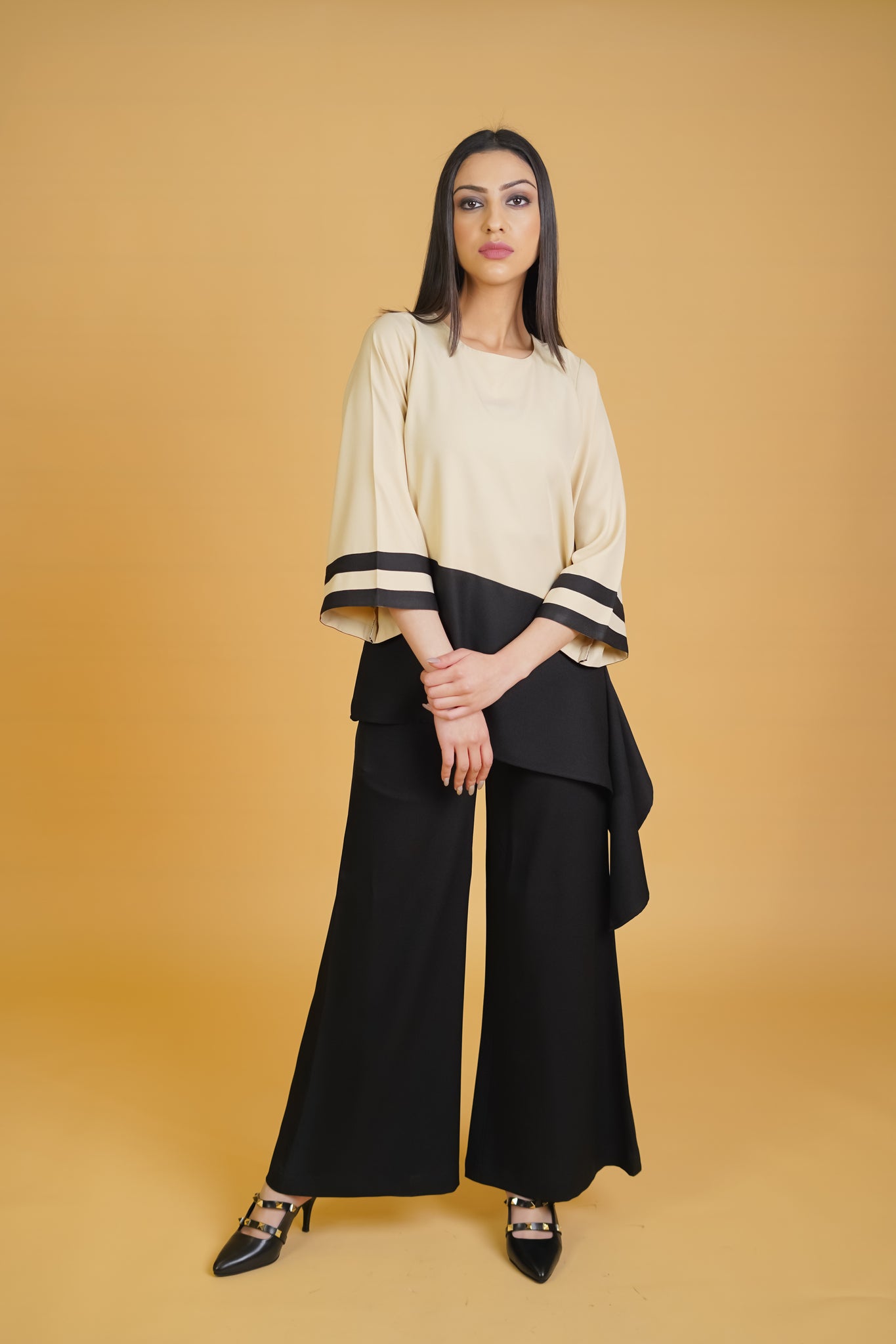 Cream & Black H/H Bubble Co-ord Set - Neetika Chopra