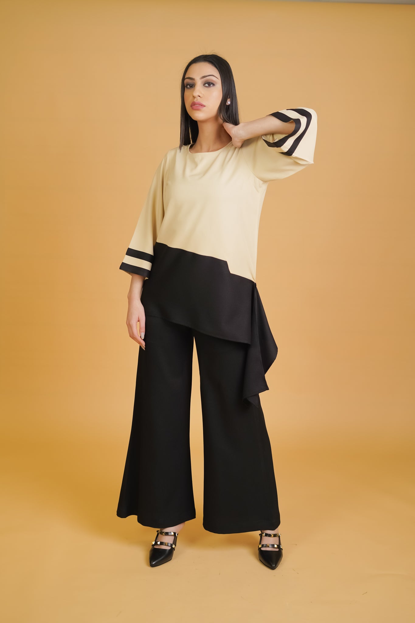 Cream & Black H/H Bubble Co-ord Set - Neetika Chopra