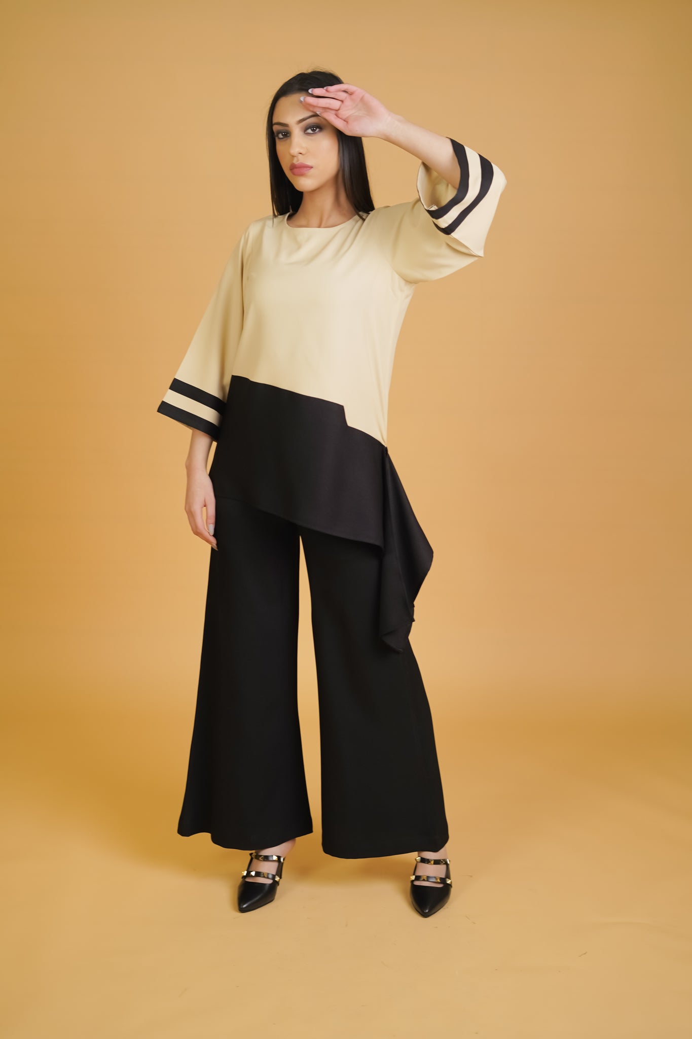 Cream & Black H/H Bubble Co-ord Set - Neetika Chopra