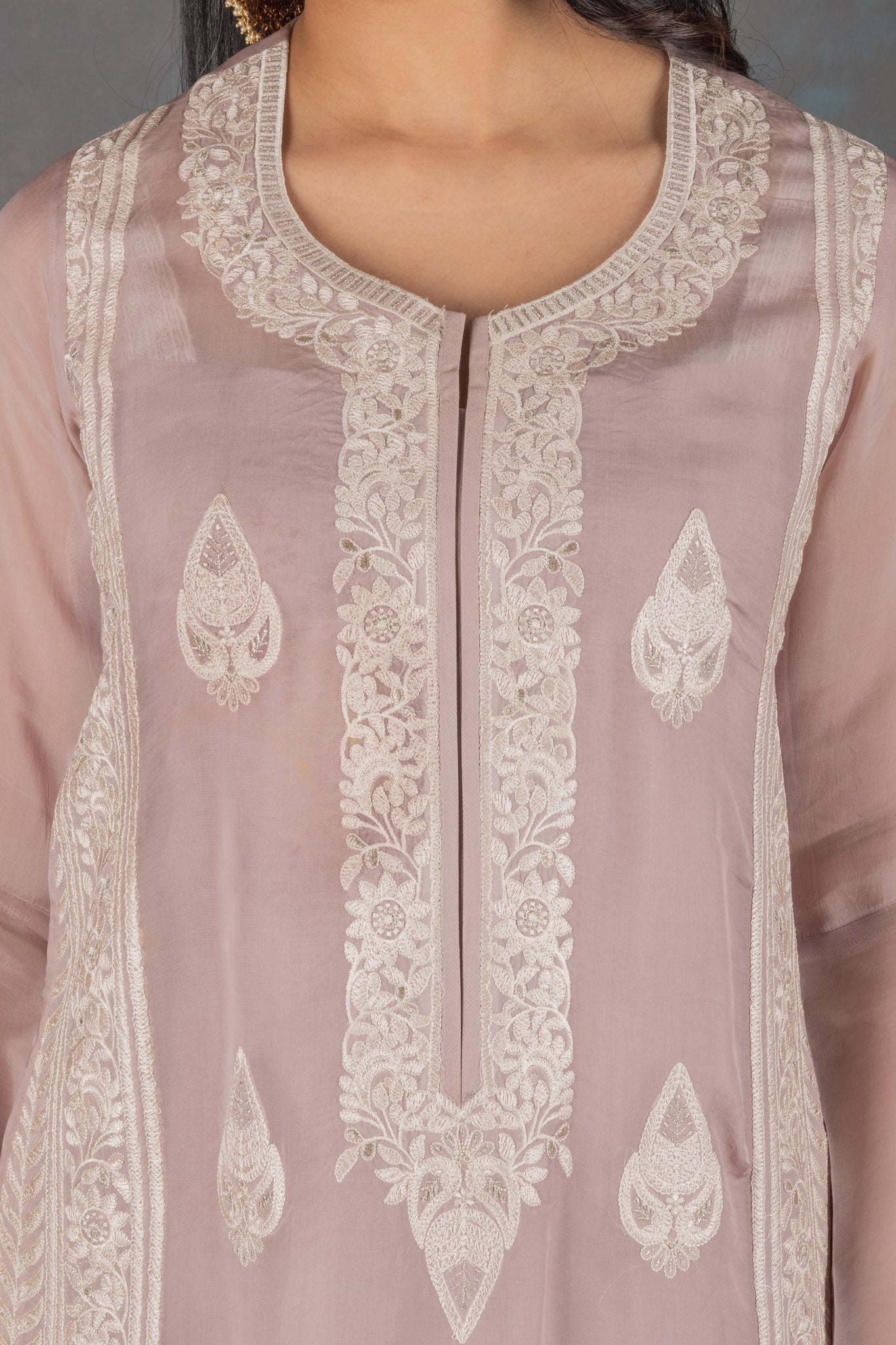 Taffy Embroidery Kurta Set - Neetika Chopra