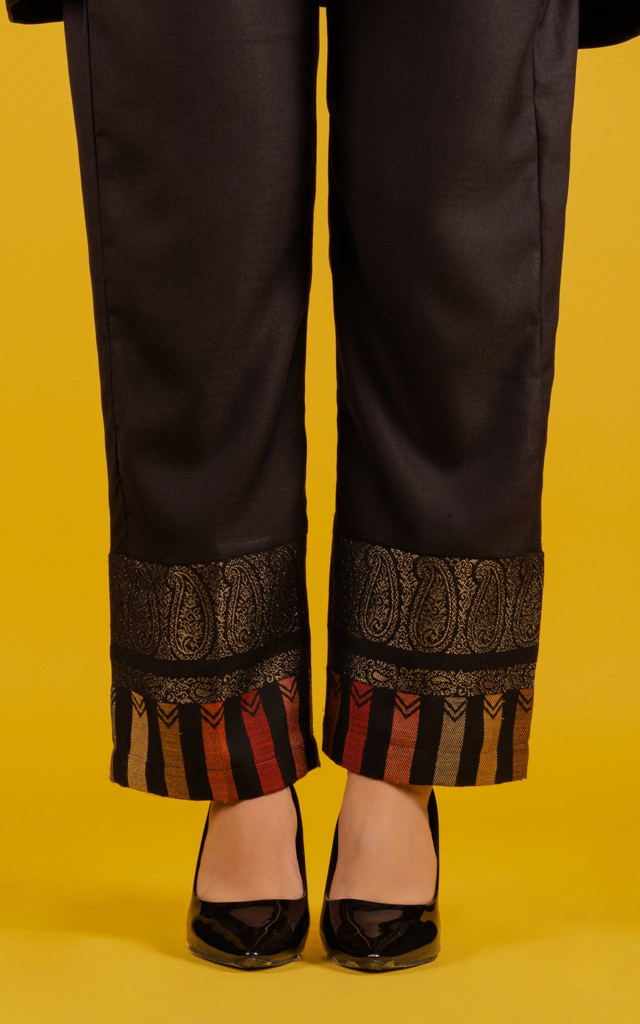 Woollen Kani Weave With Zari Co-ord set - Neetika Chopra