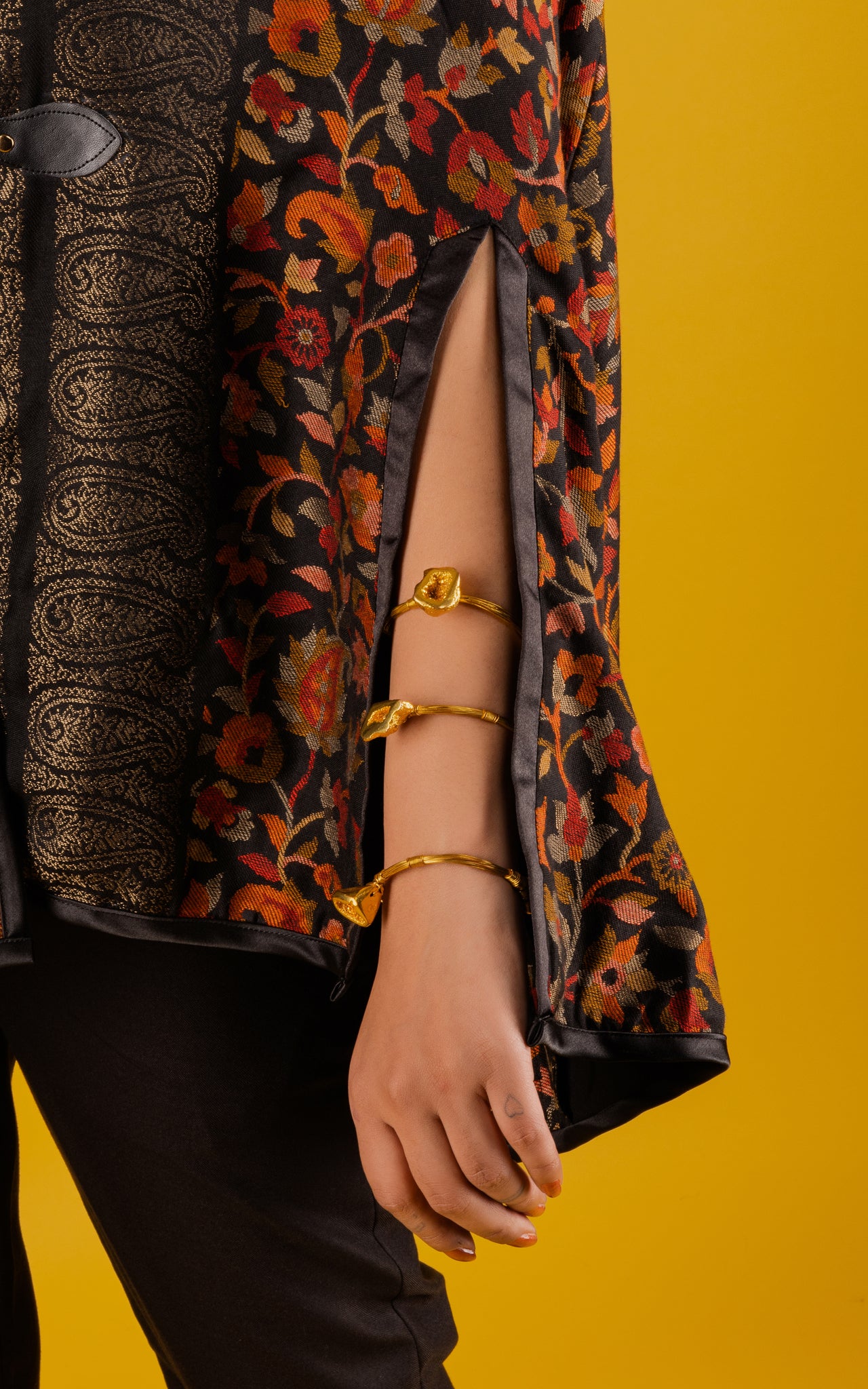 Woollen Kani Weave With Zari Co-ord set - Neetika Chopra