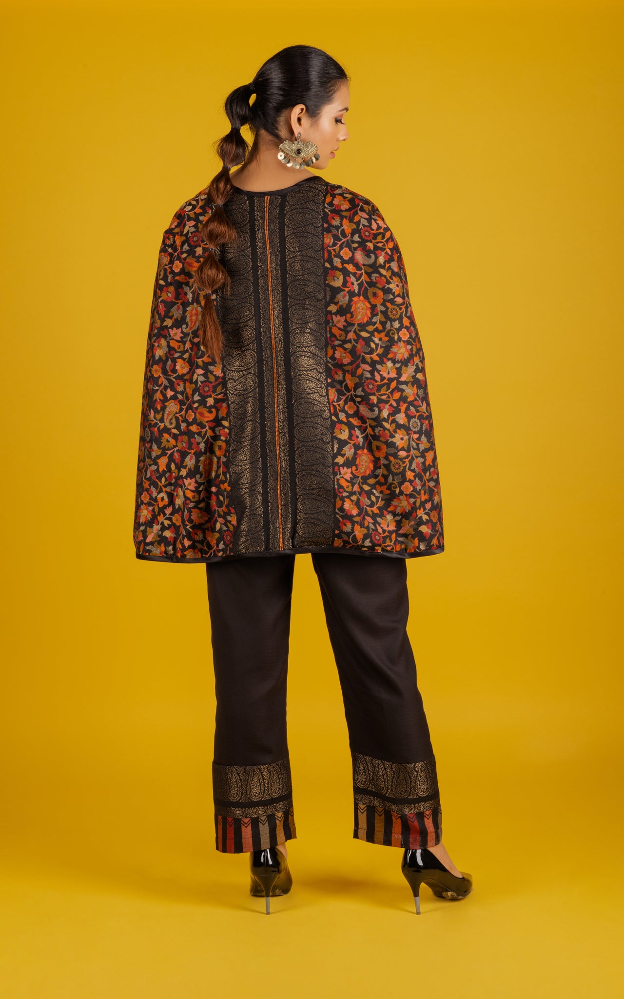 Woollen Kani Weave With Zari Co-ord set - Neetika Chopra