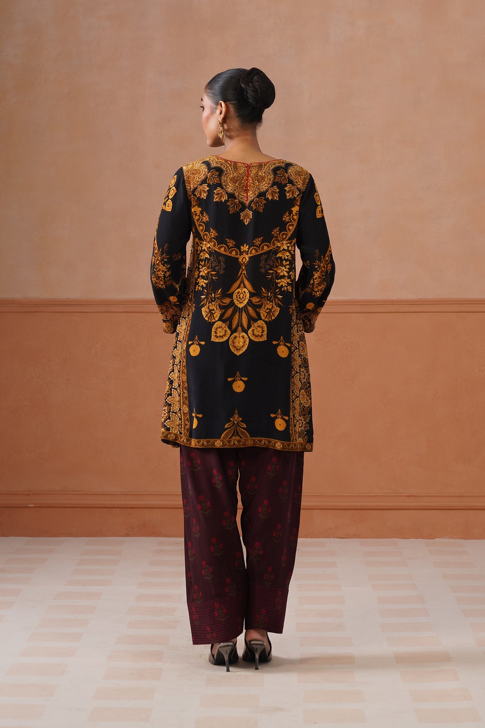 Areeba Crepe Printed Suit Set