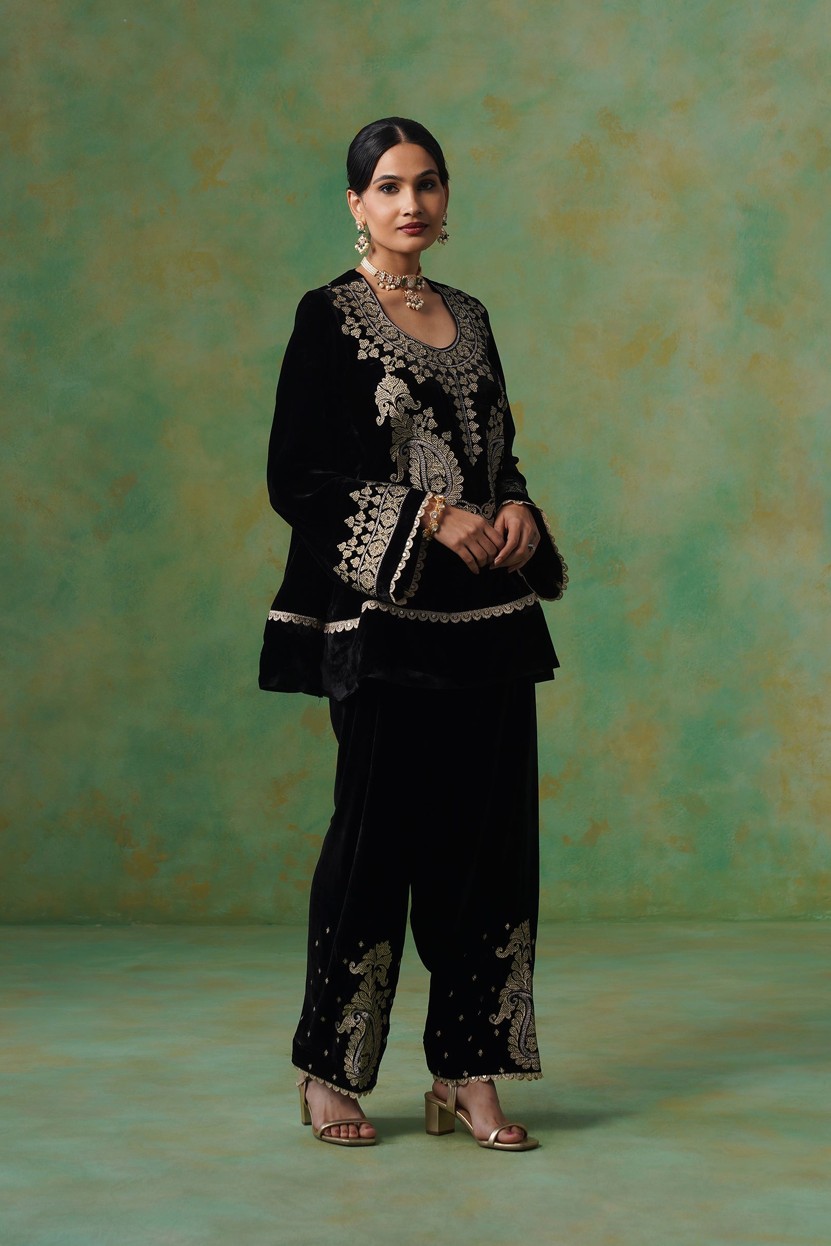 Kavya Embroidered Velvet Suit Set