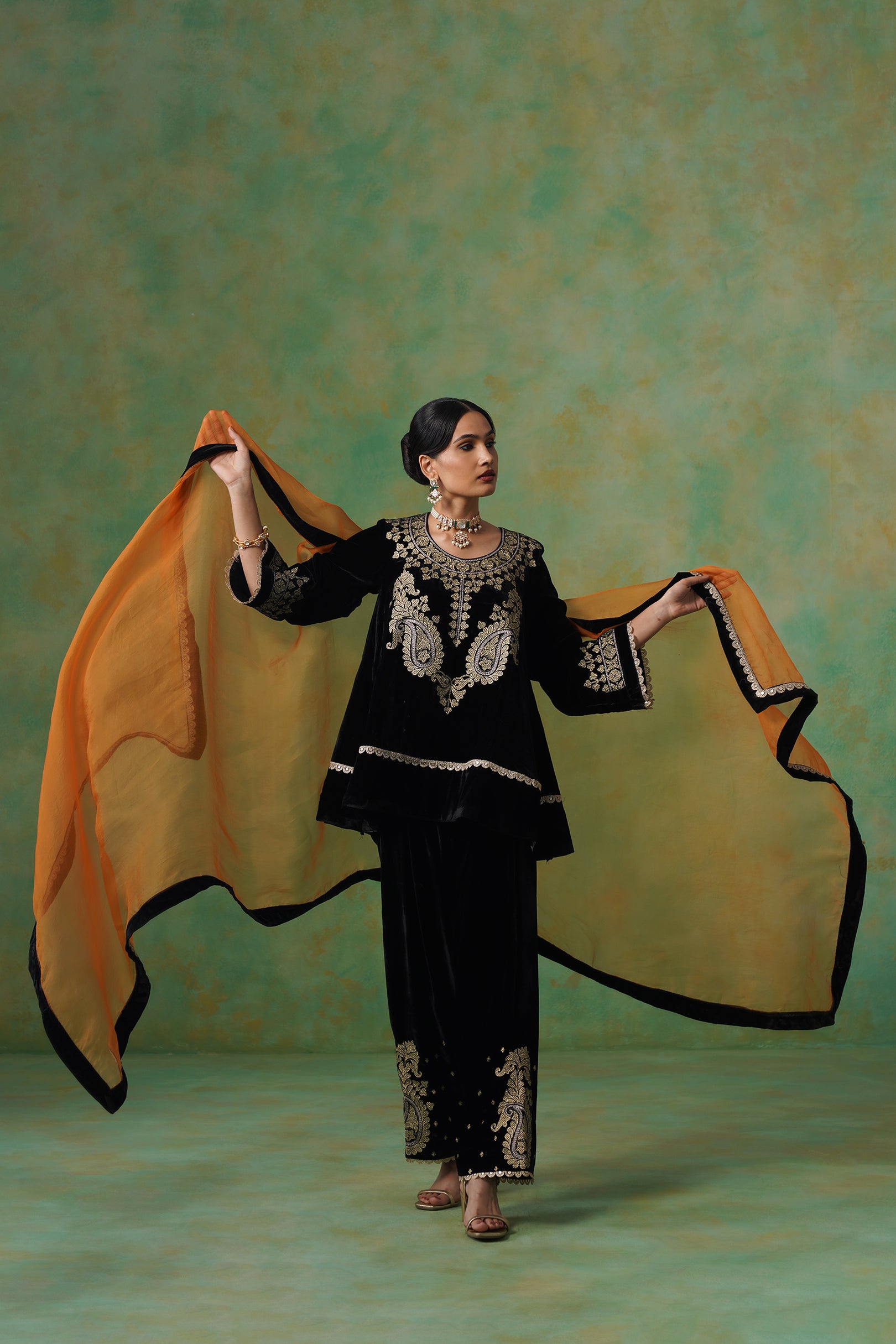 Kavya Embroidered Velvet Suit Set