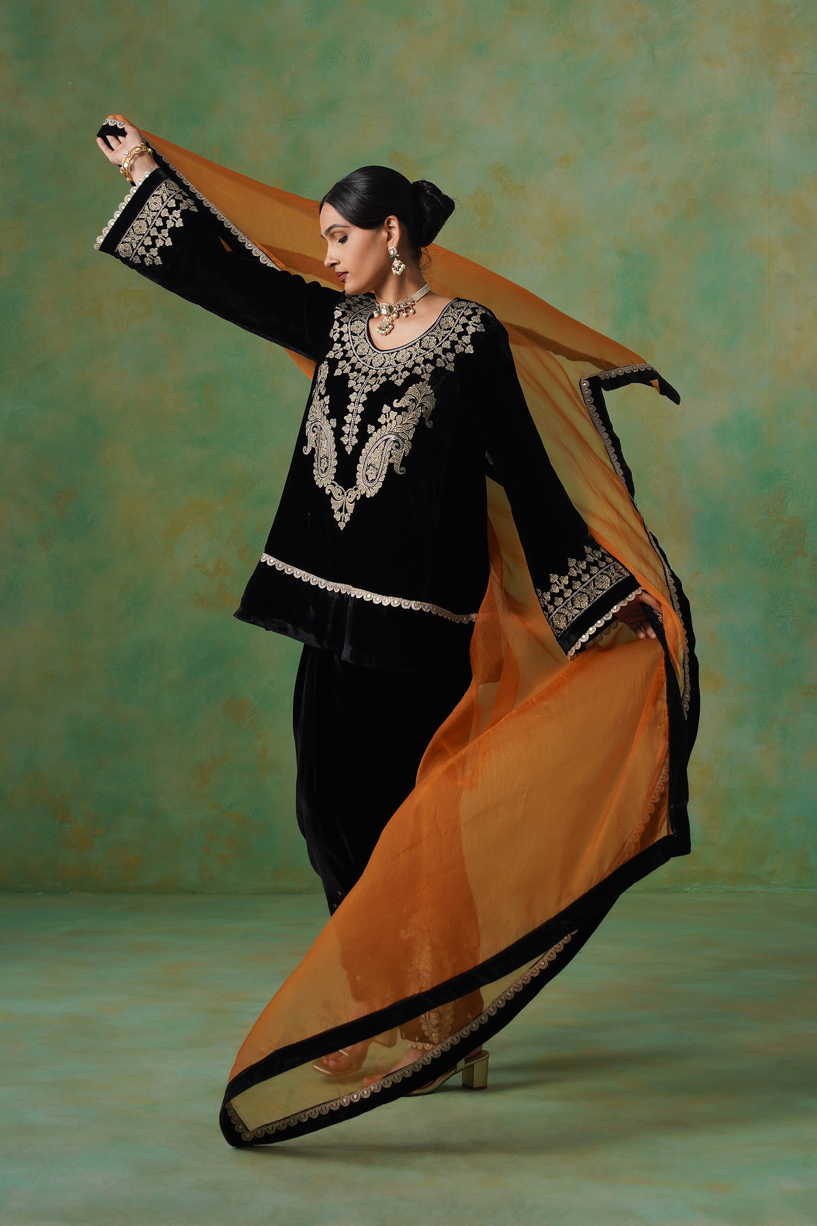 Kavya Embroidered Velvet Suit Set