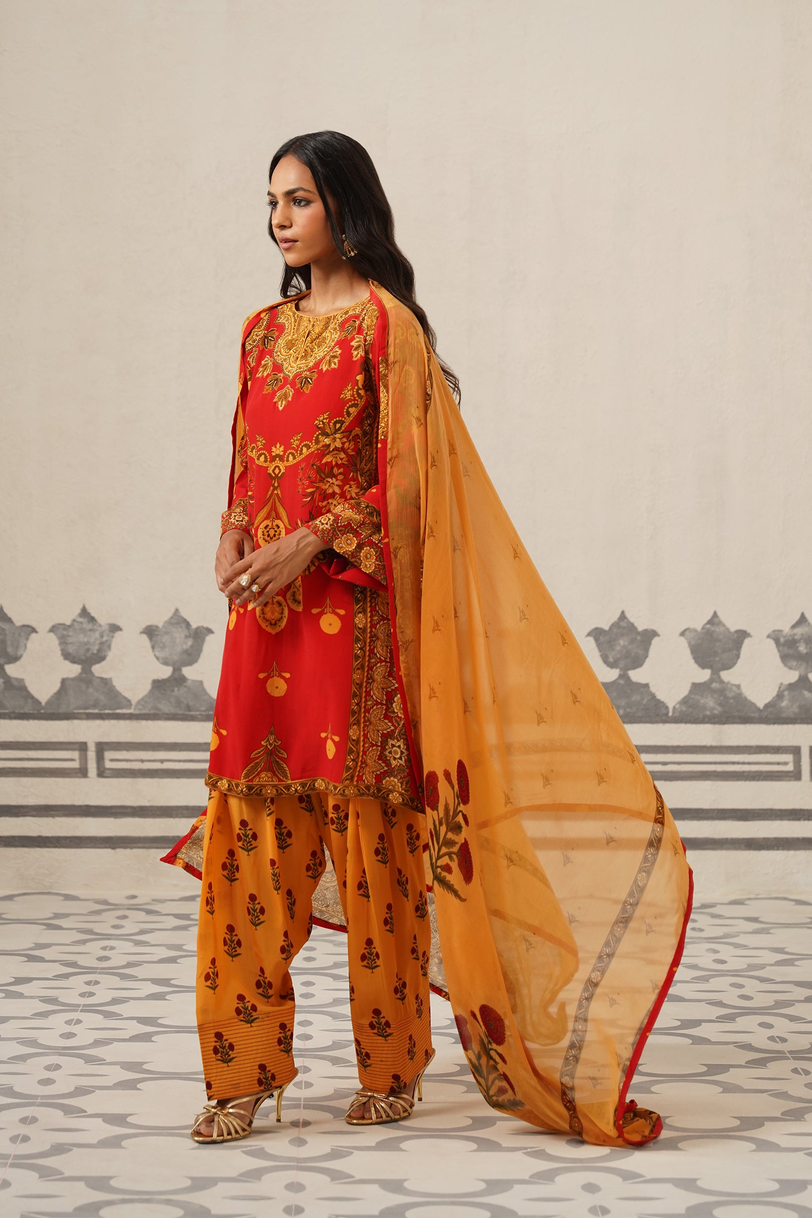 Vanya Crepe Printed Suit Set