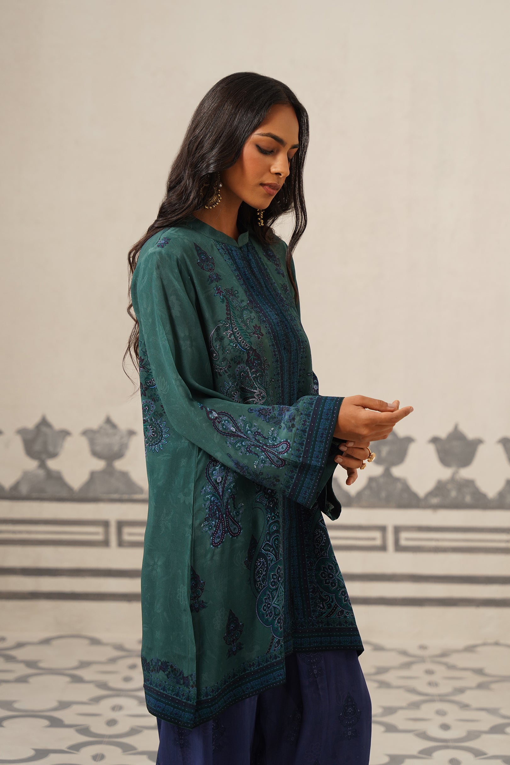 Noor Crepe Printed Suit Set