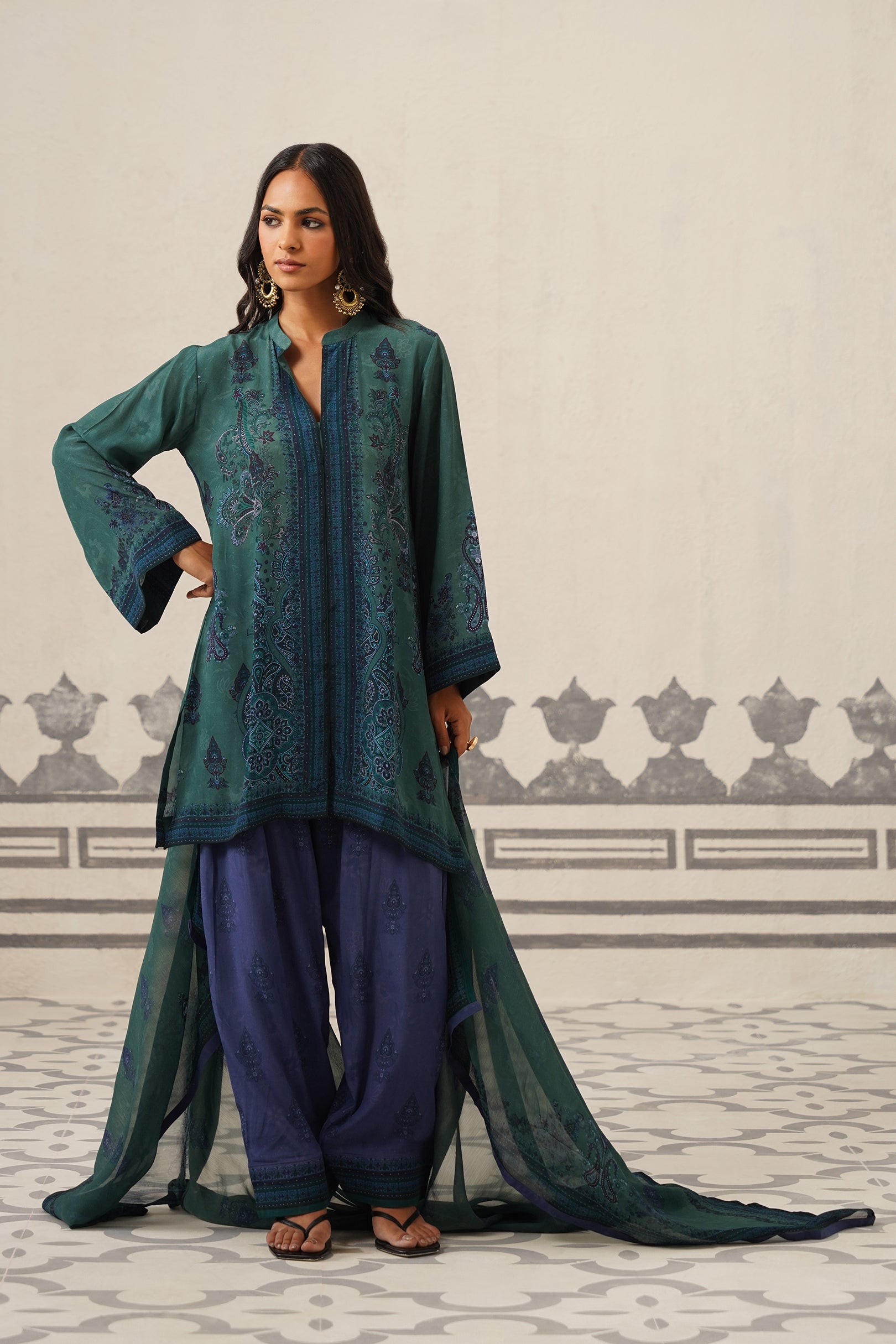 Noor Crepe Printed Suit Set