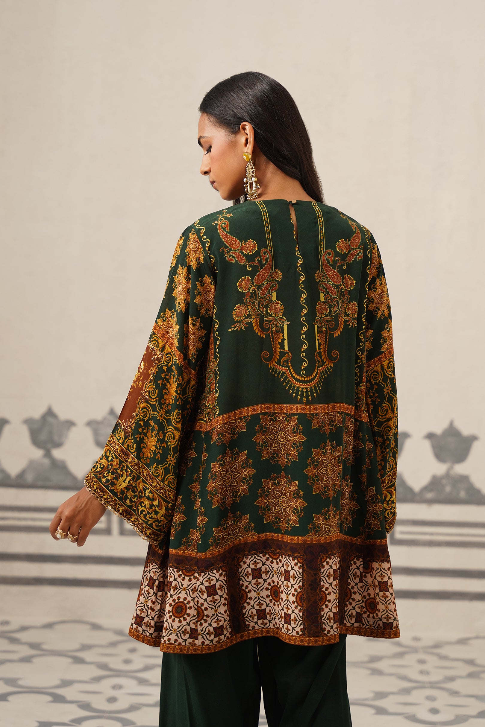 Arya Crepe Printed Suit Set