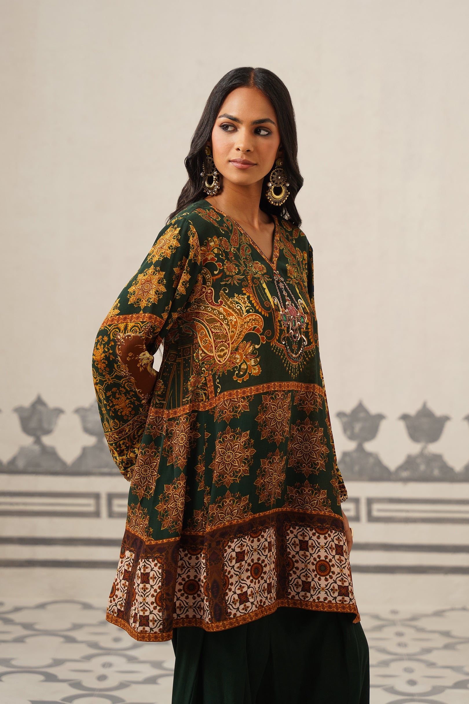 Arya Crepe Printed Suit Set