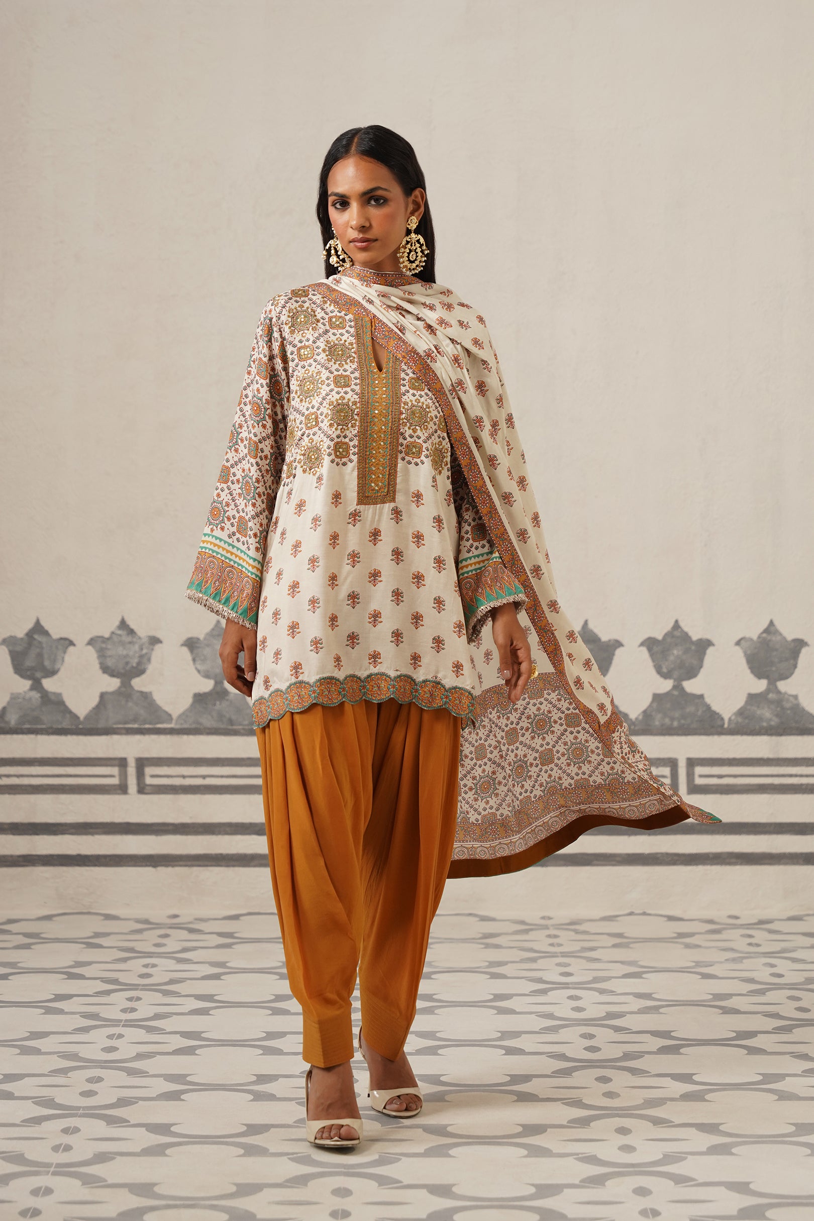 Maham Muslin Printed Suit Set