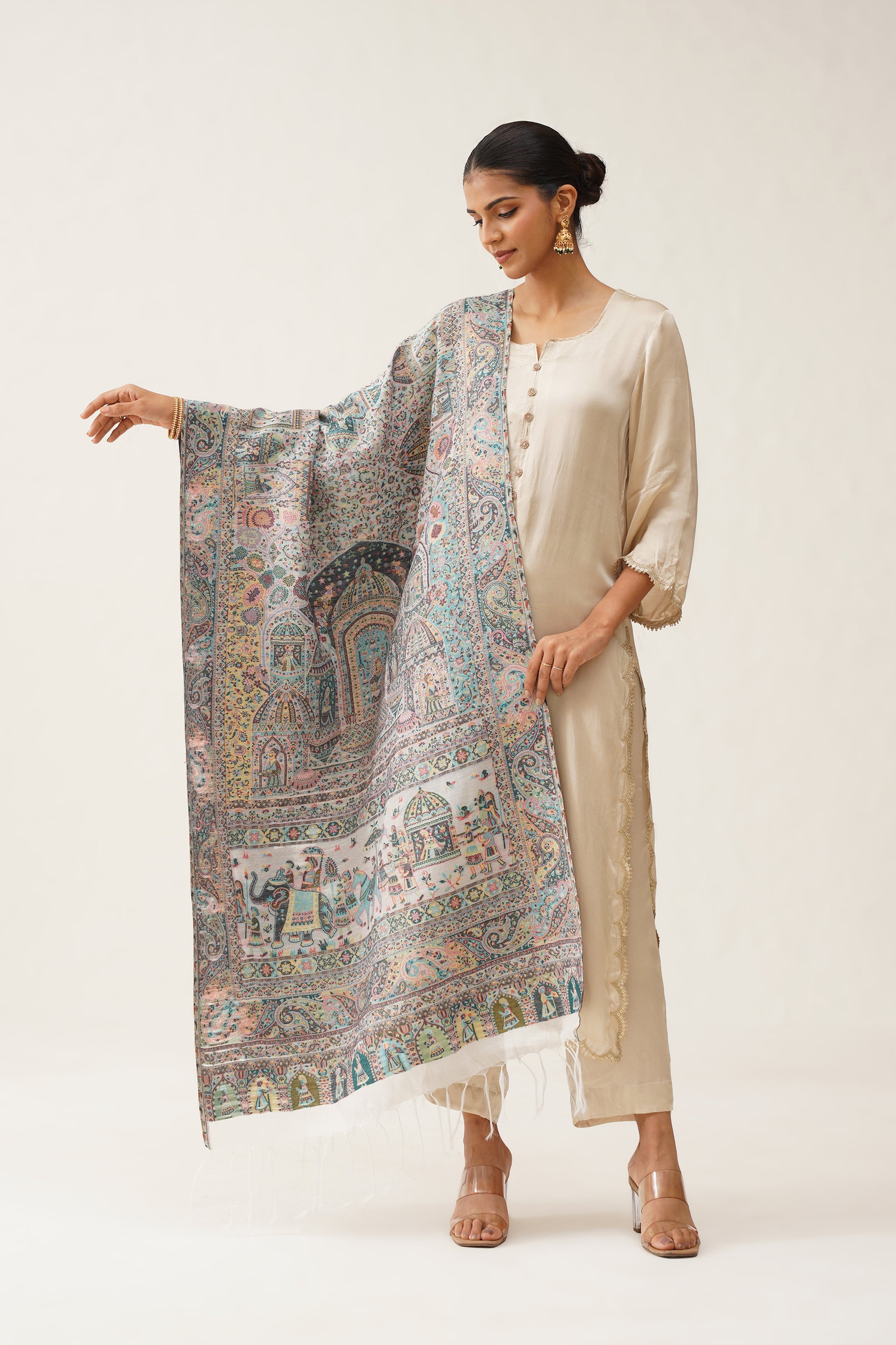 Kareena Kaani Dupatta With Tassels - Neetika Chopra