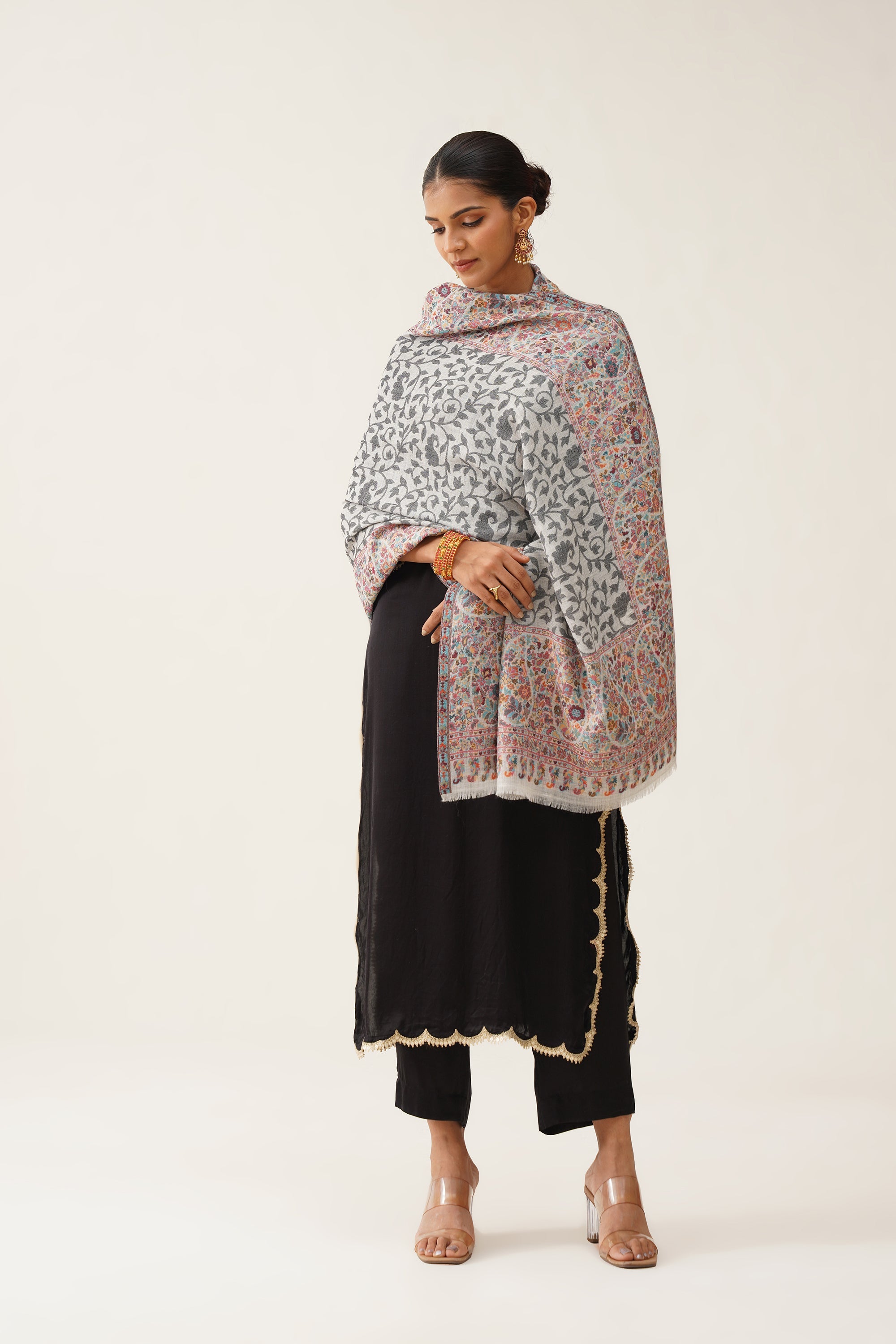 Roha Kaani Woollen Shawl - Neetika Chopra
