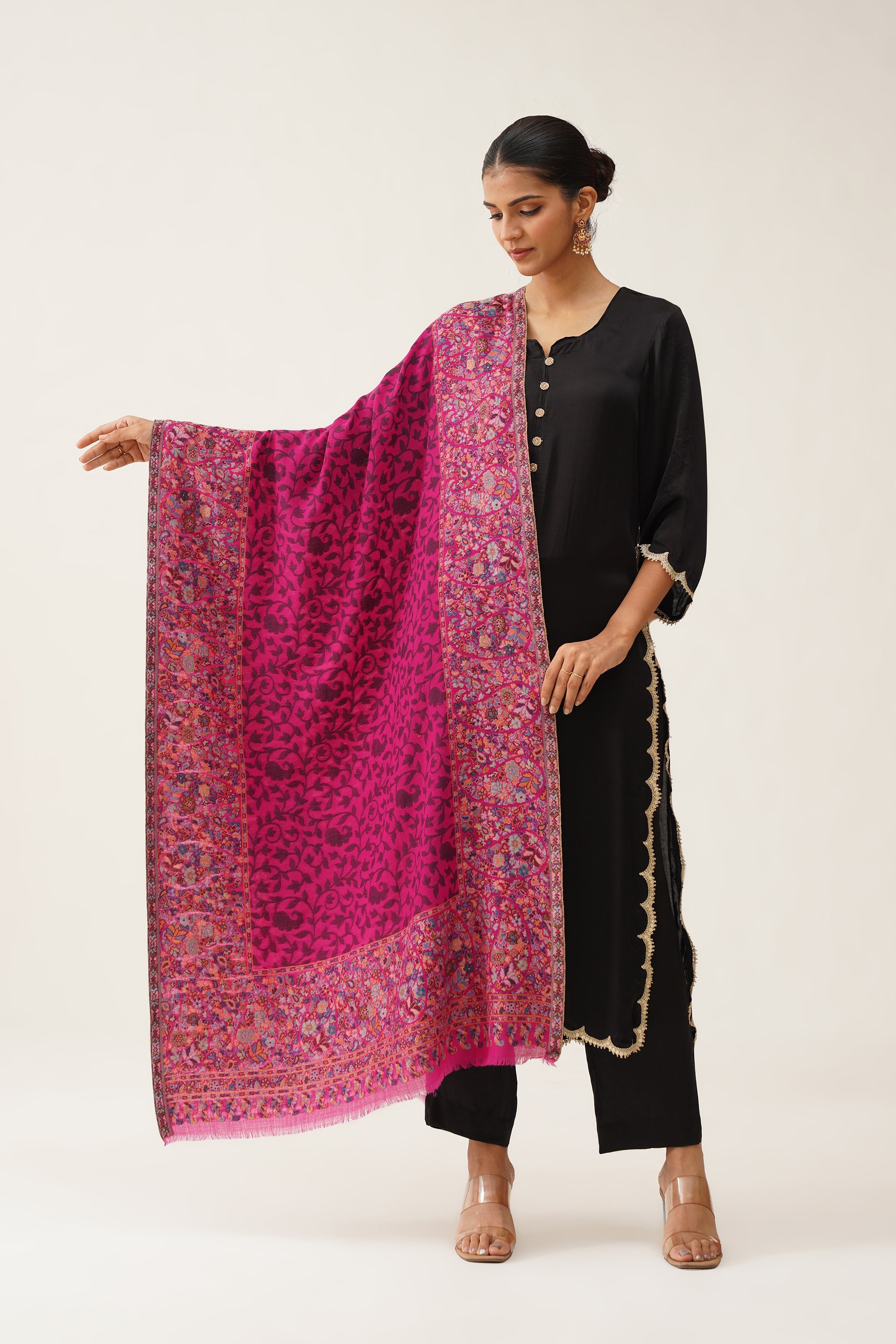Tarini Kaani Woollen Shawl - Neetika Chopra