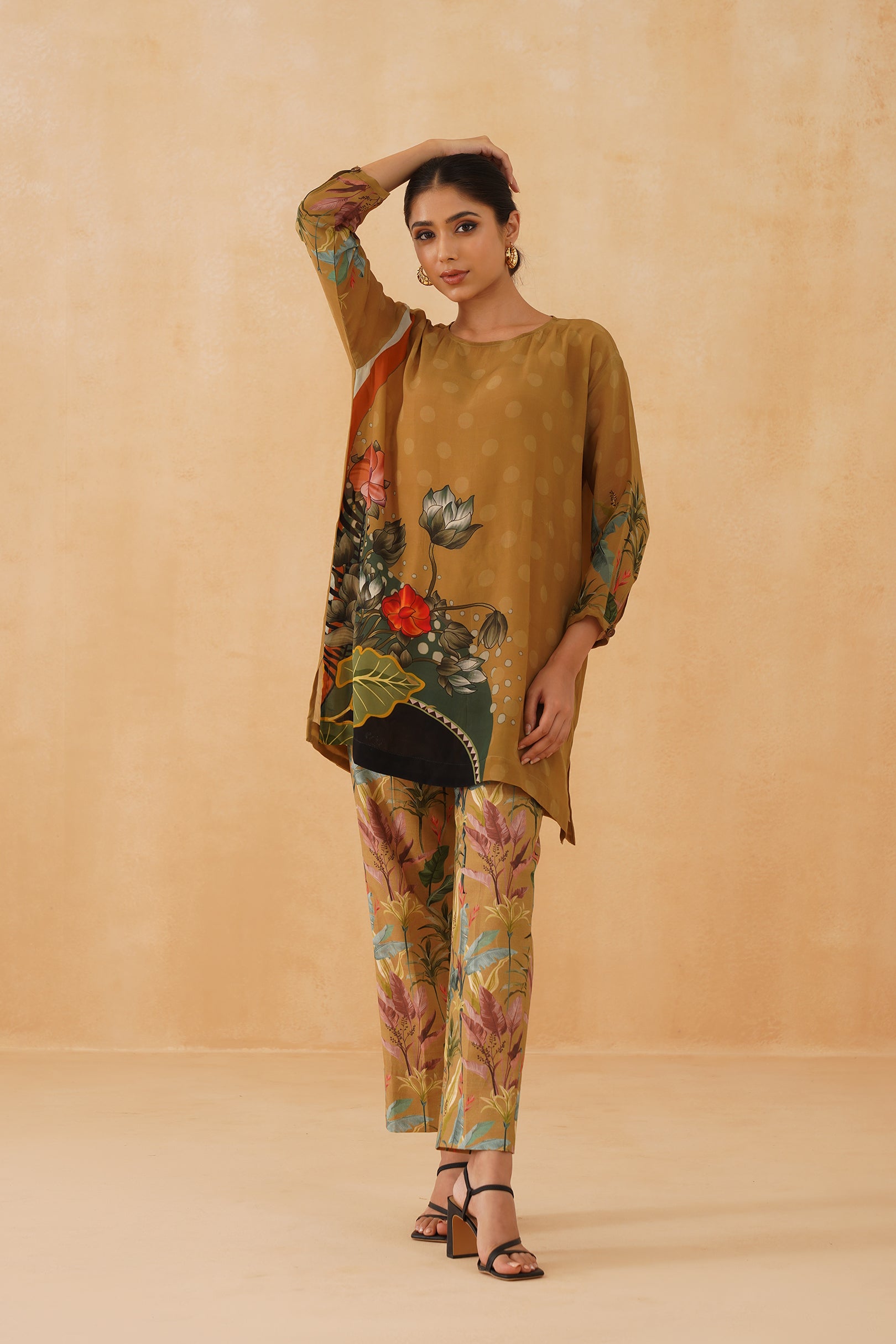 Water Lily Linen Crepe Matching Set - Neetika Chopra