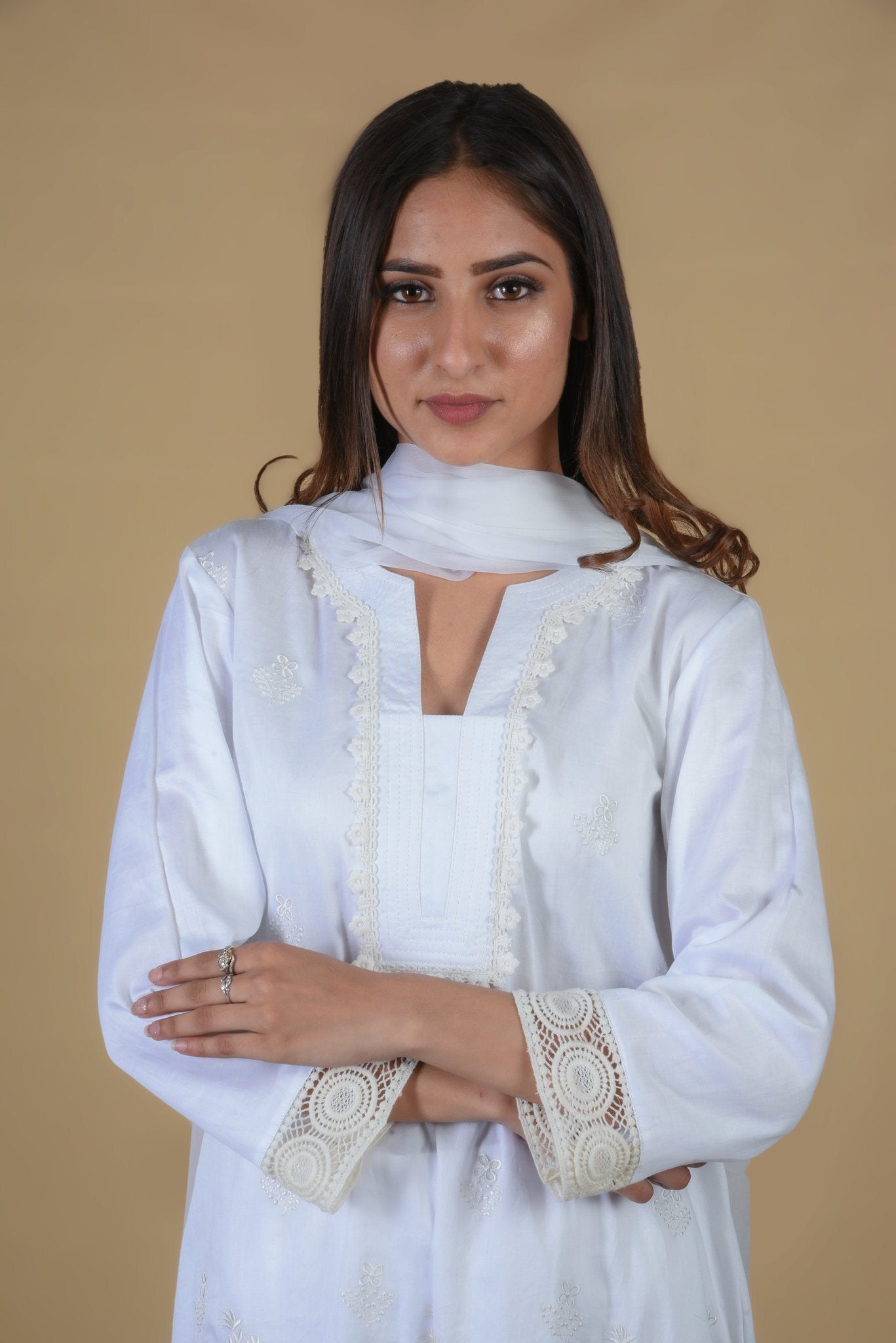 Daisy White Kurta Patti Embroidered Suit Set - Neetika Chopra
