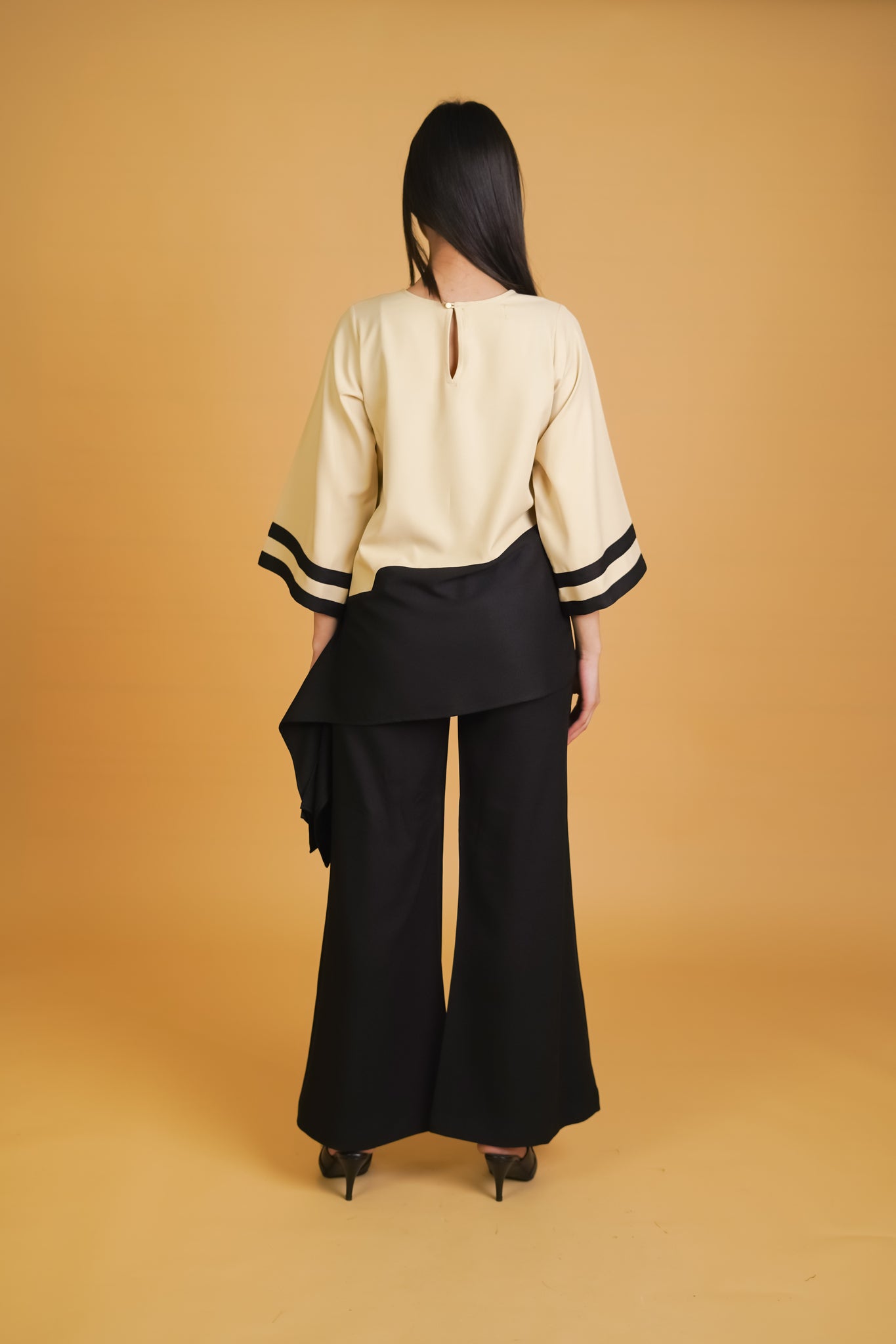 Cream & Black H/H Bubble Co-ord Set - Neetika Chopra